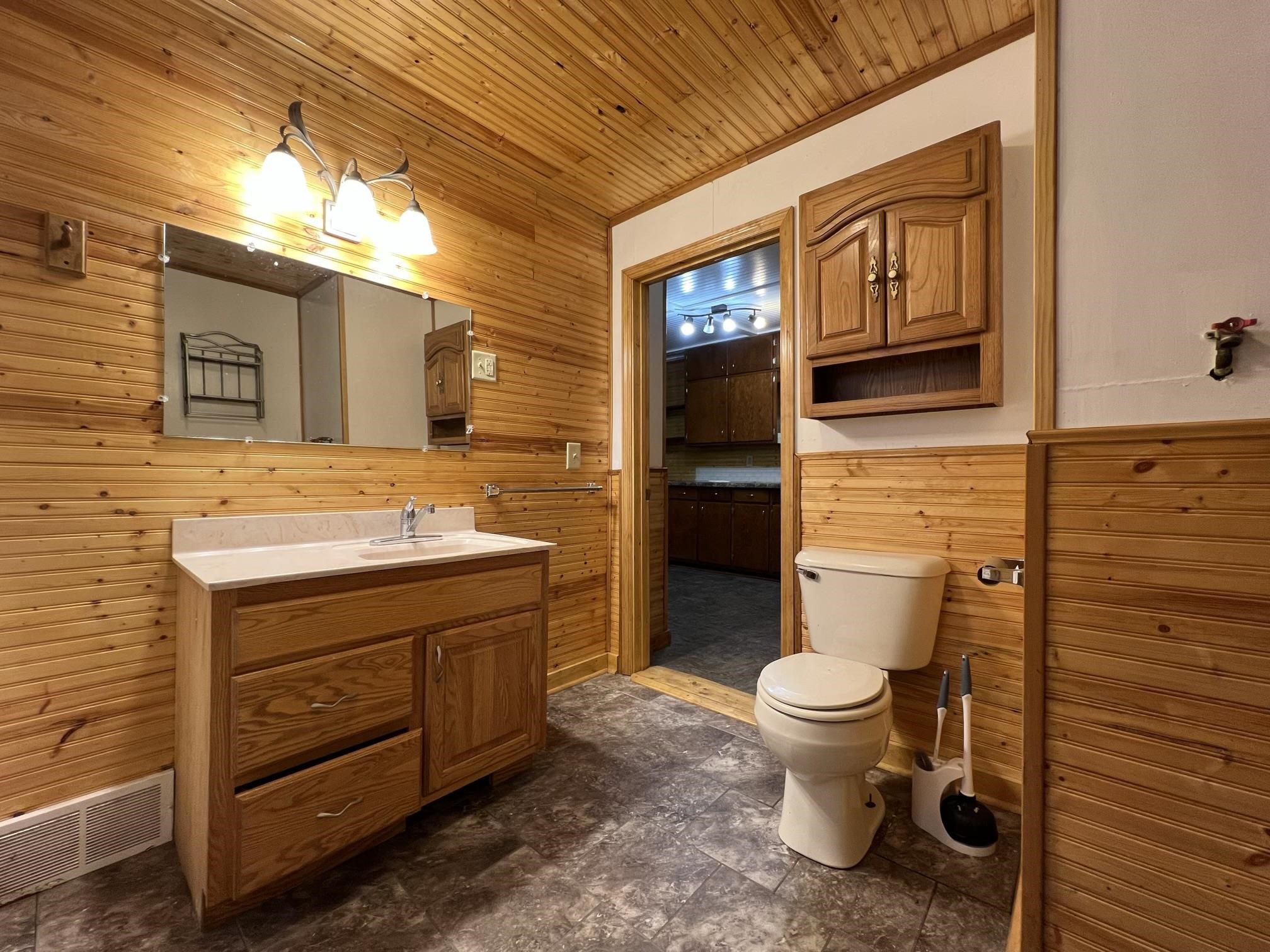 614 St Claire Street Ashland WI 54806 6121936 image9