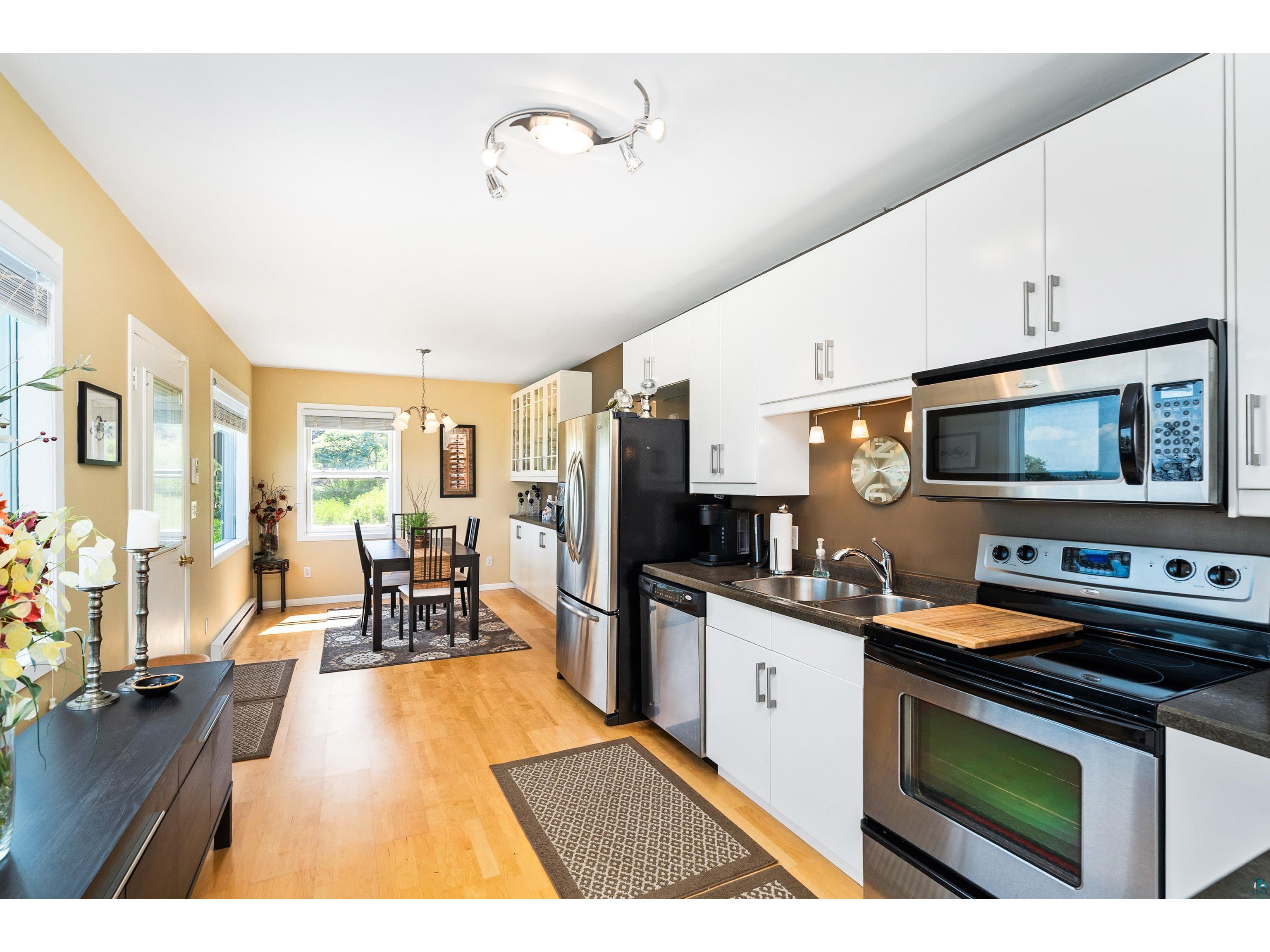 615 W 6th St Duluth MN 55806 6126607 image38
