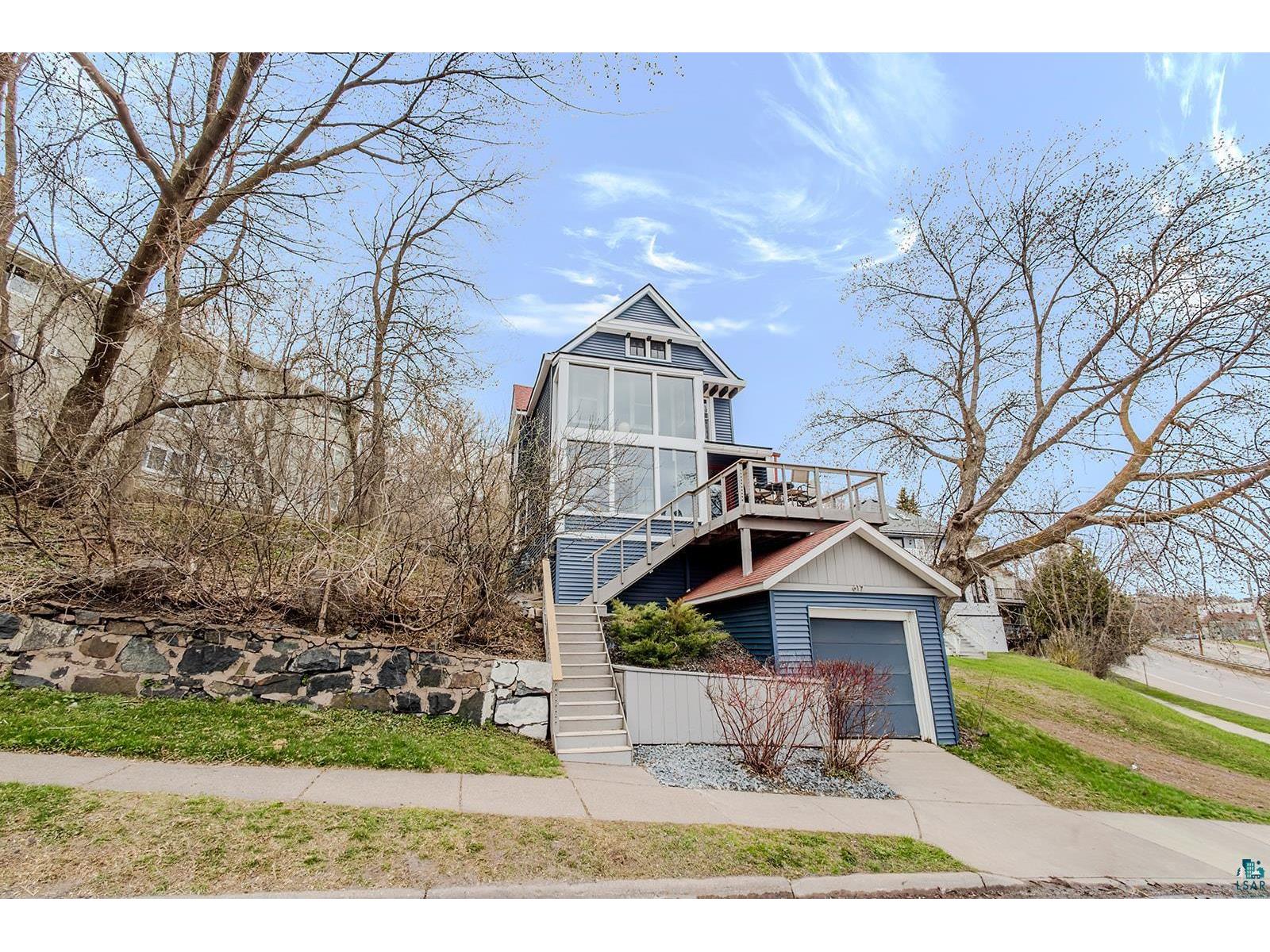 617 W 2nd St Duluth MN 55806 6125029 image1