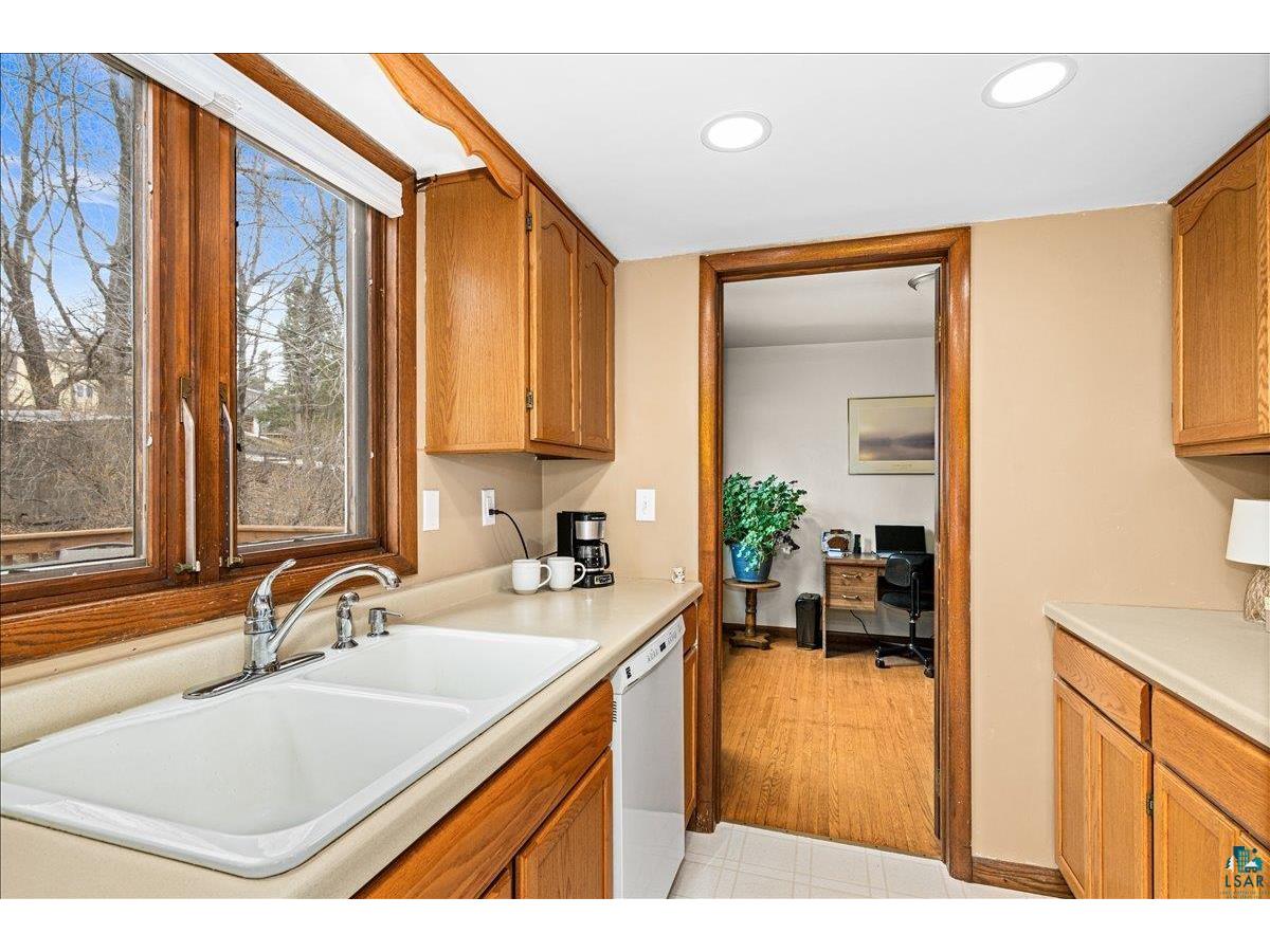 619 Leicester Ave Duluth MN 55803 6124528 image12