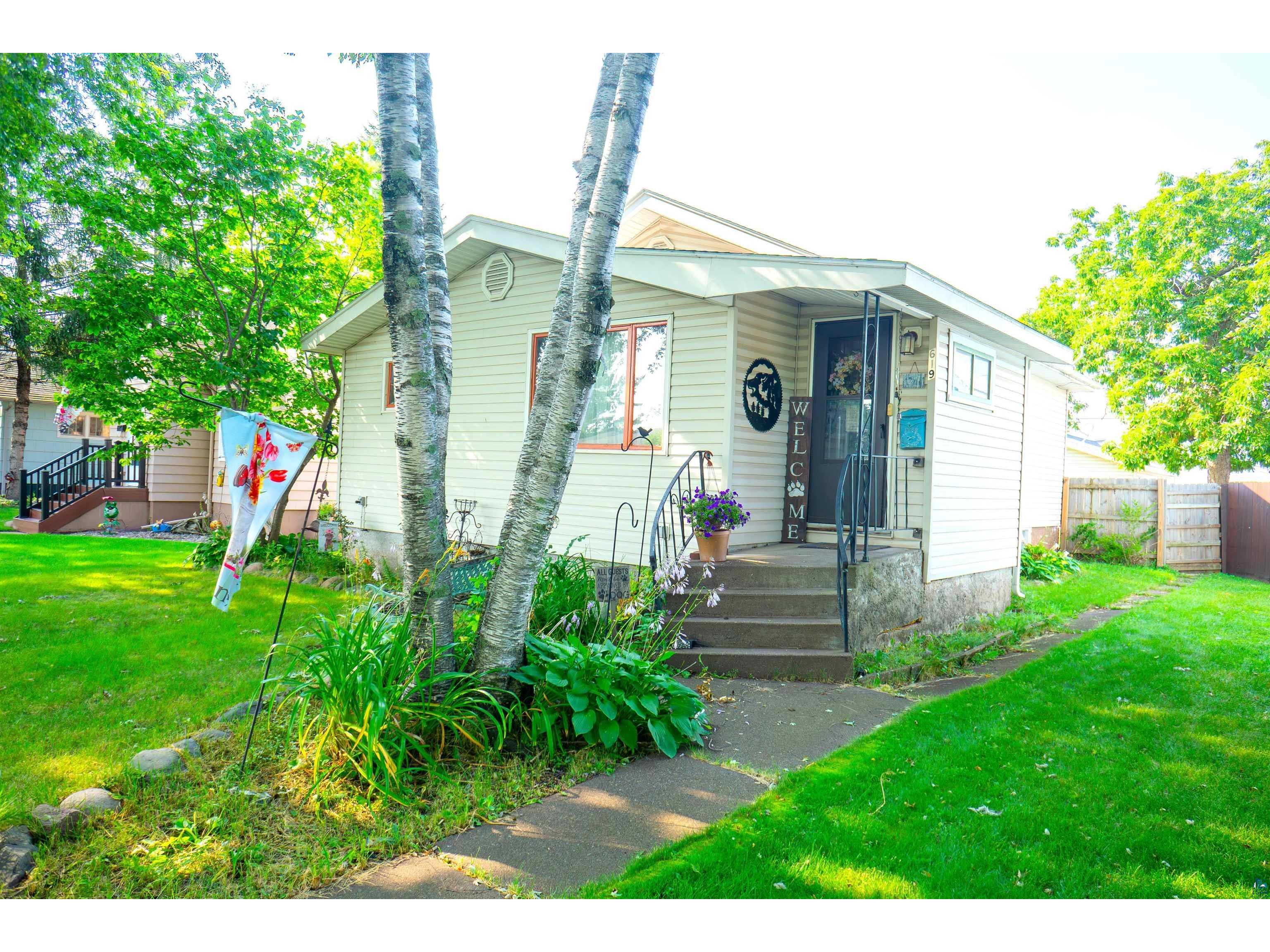 619 N 22nd St Superior WI 54880 6115300 image1