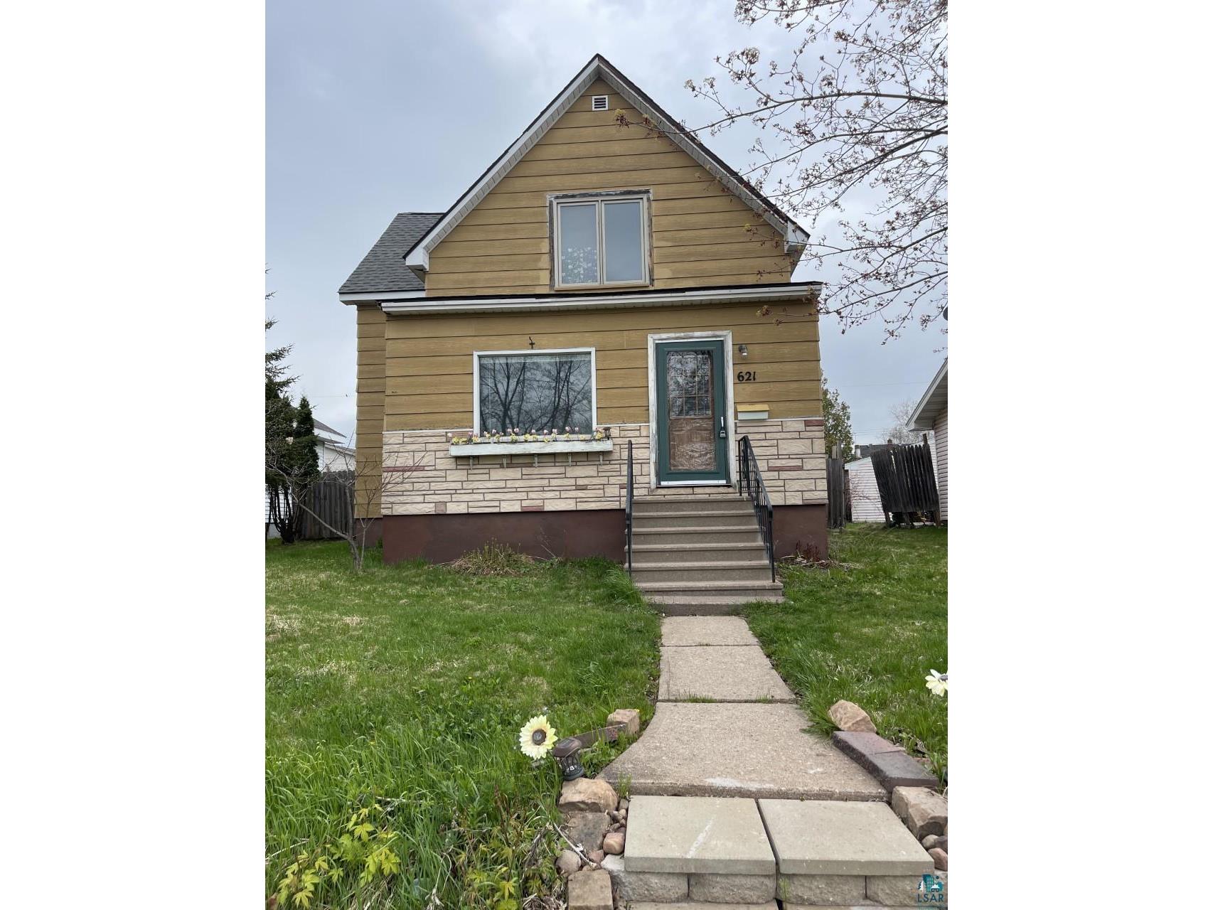 621 11th Ave Two Harbors MN 55616 6108114 image1