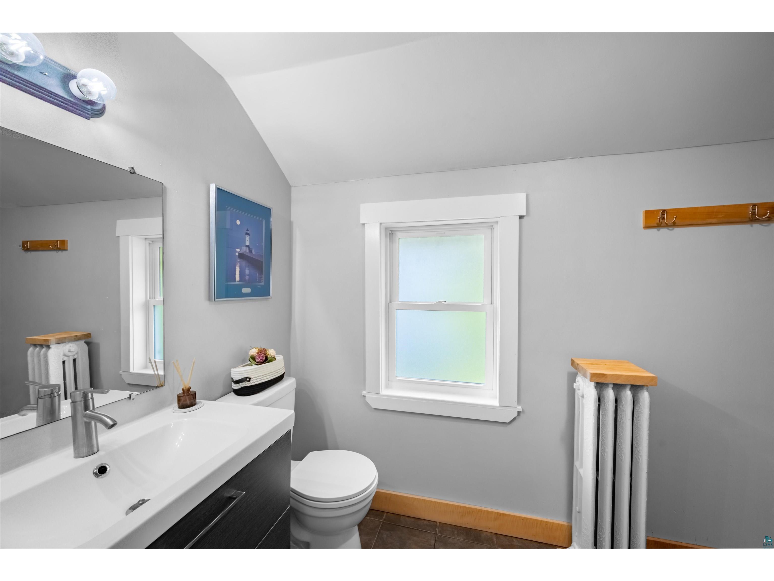 622 N 8th Ave E Duluth MN 55805 6126678 image26