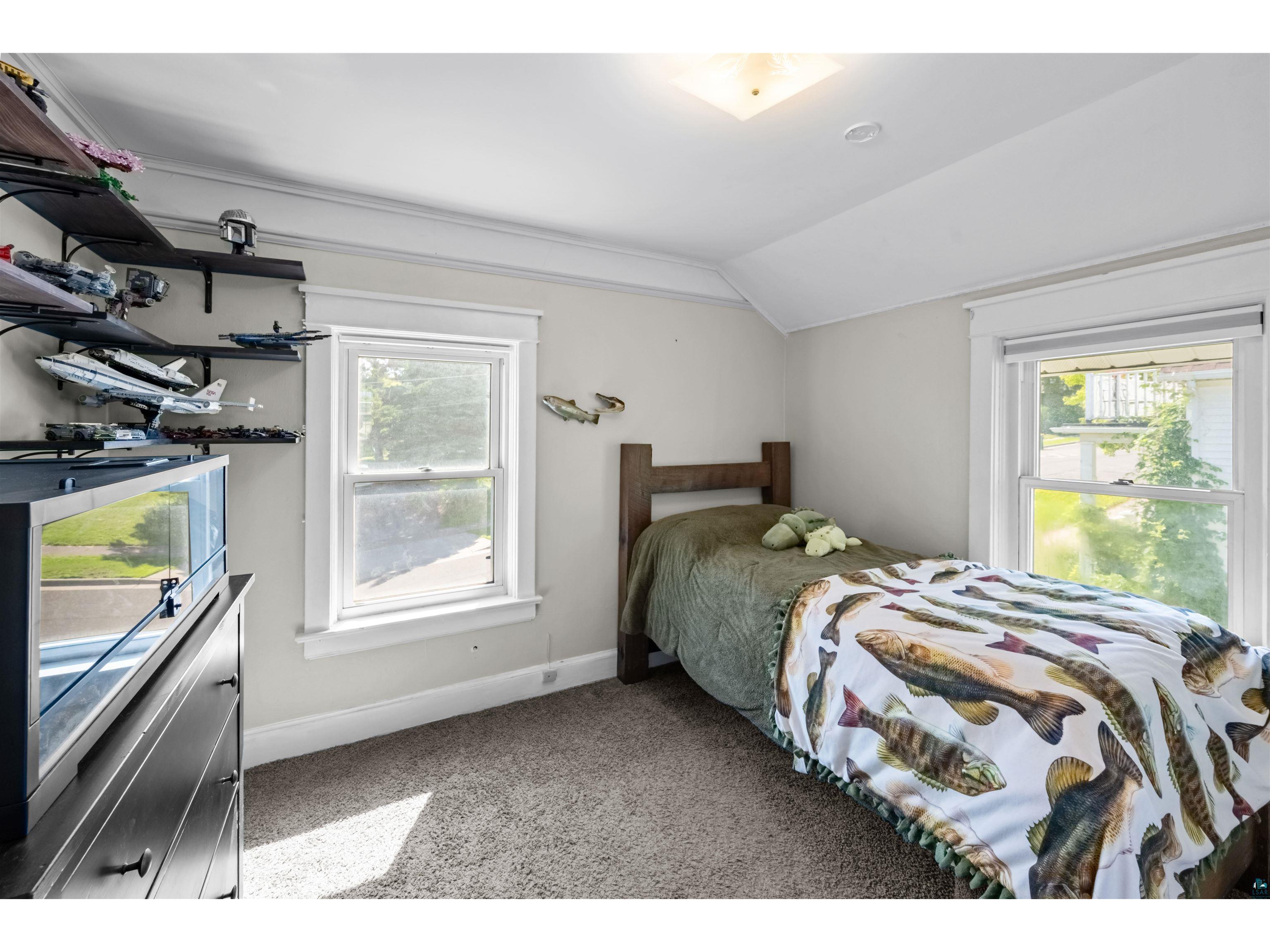 622 N 8th Ave E Duluth MN 55805 6126678 image32