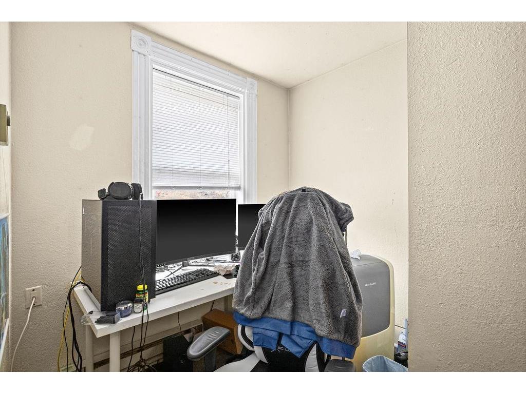 628 W 3rd St Duluth MN 55806 6122779 image6