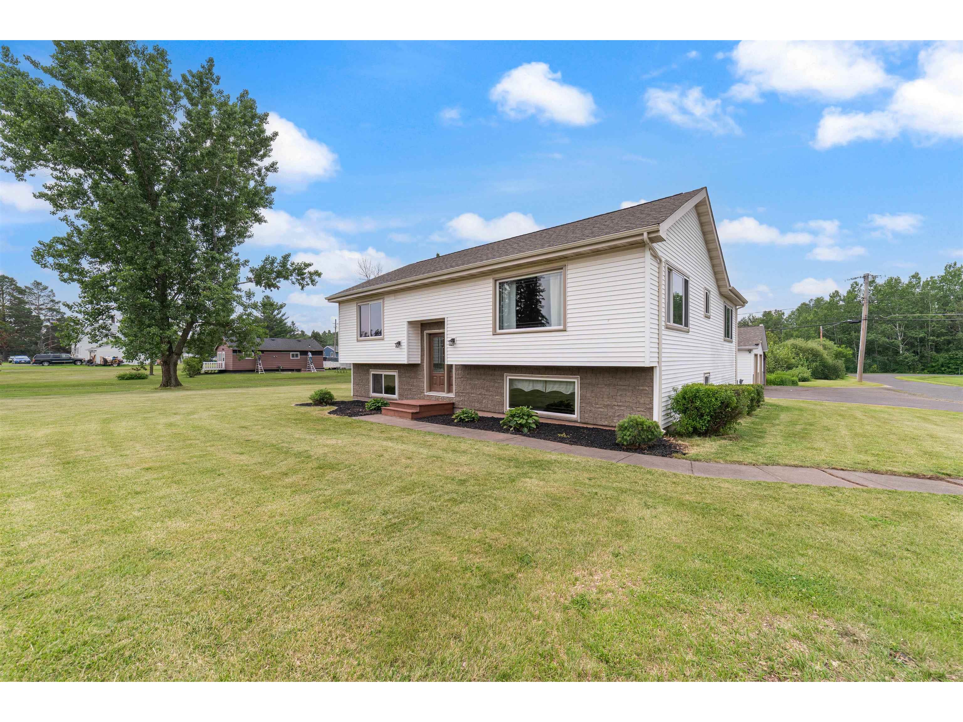 6801 Tower Ave Superior WI 54880 6120876 image1