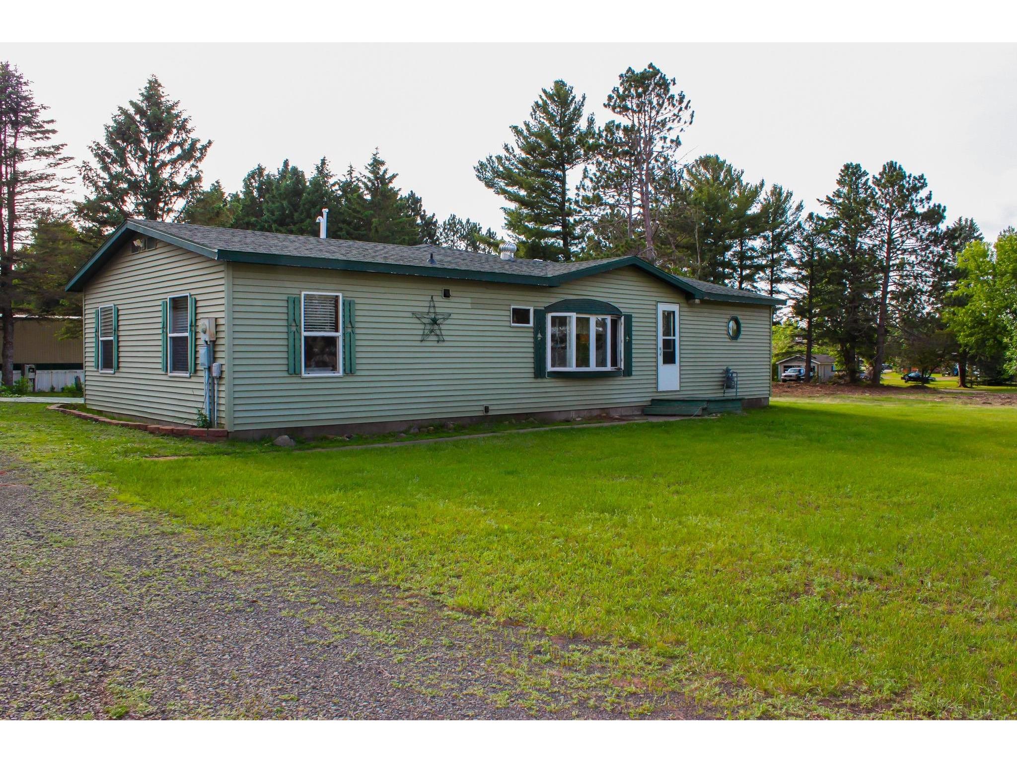 68165 Front St Iron River WI 54847 6120190 image1