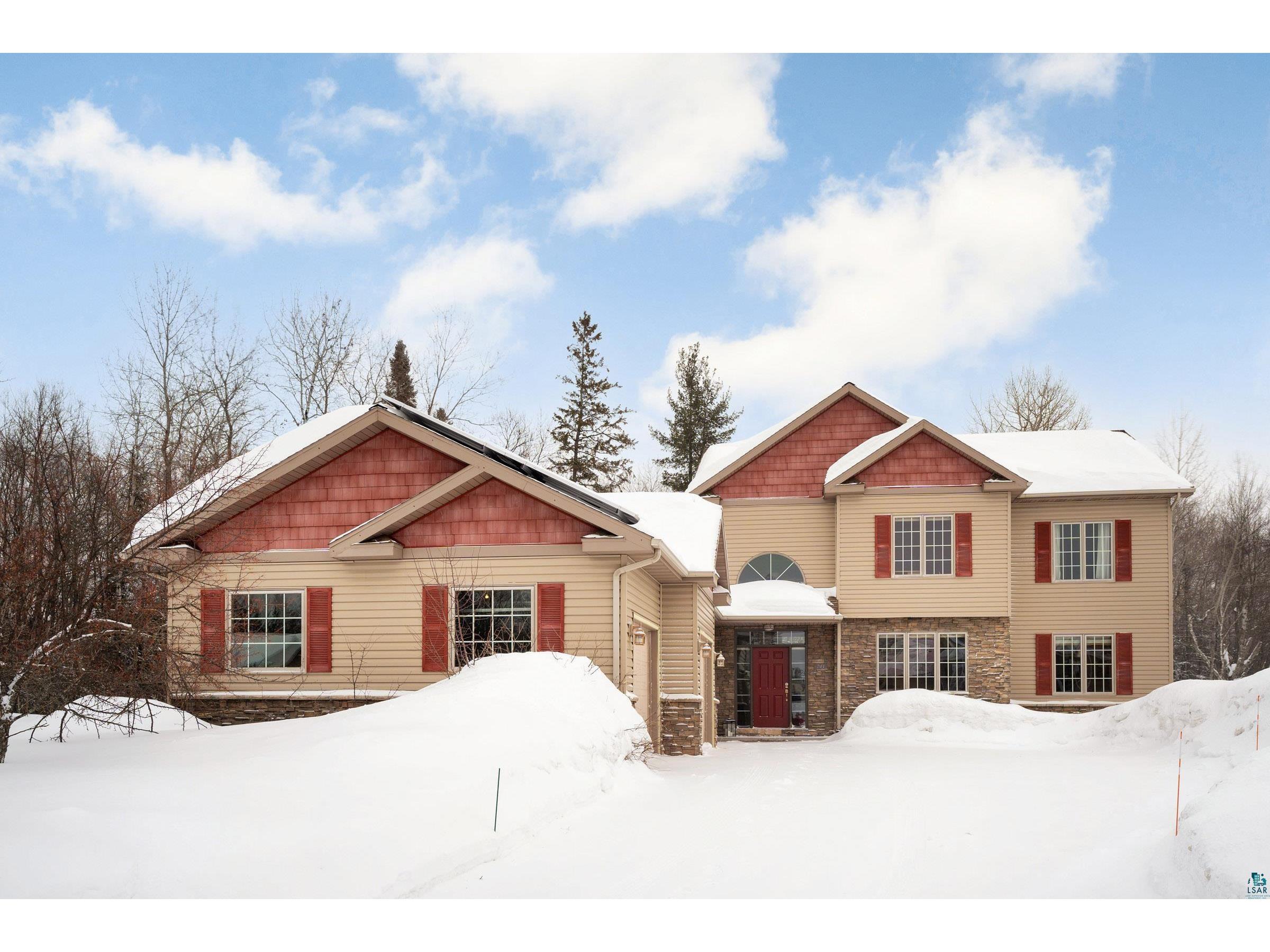 701 Creekside Cr Duluth MN 55811 6107001 image1