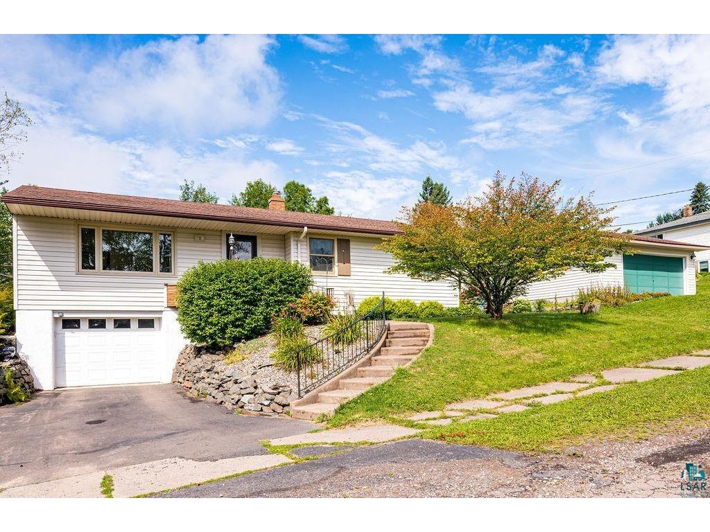 701 N 65th Ave W Duluth MN 55807 6115606 image1