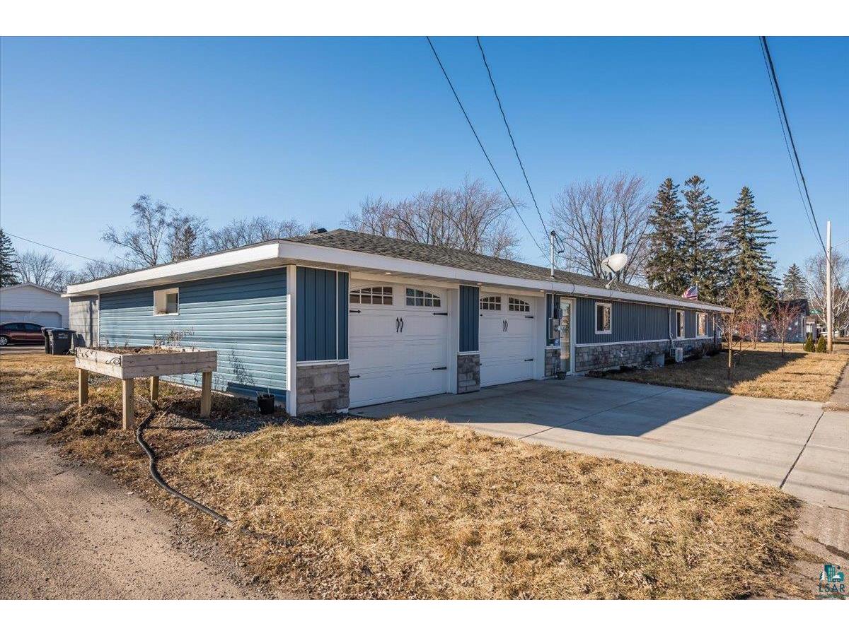 702 N 22nd St Superior WI 54880 6112626 image1