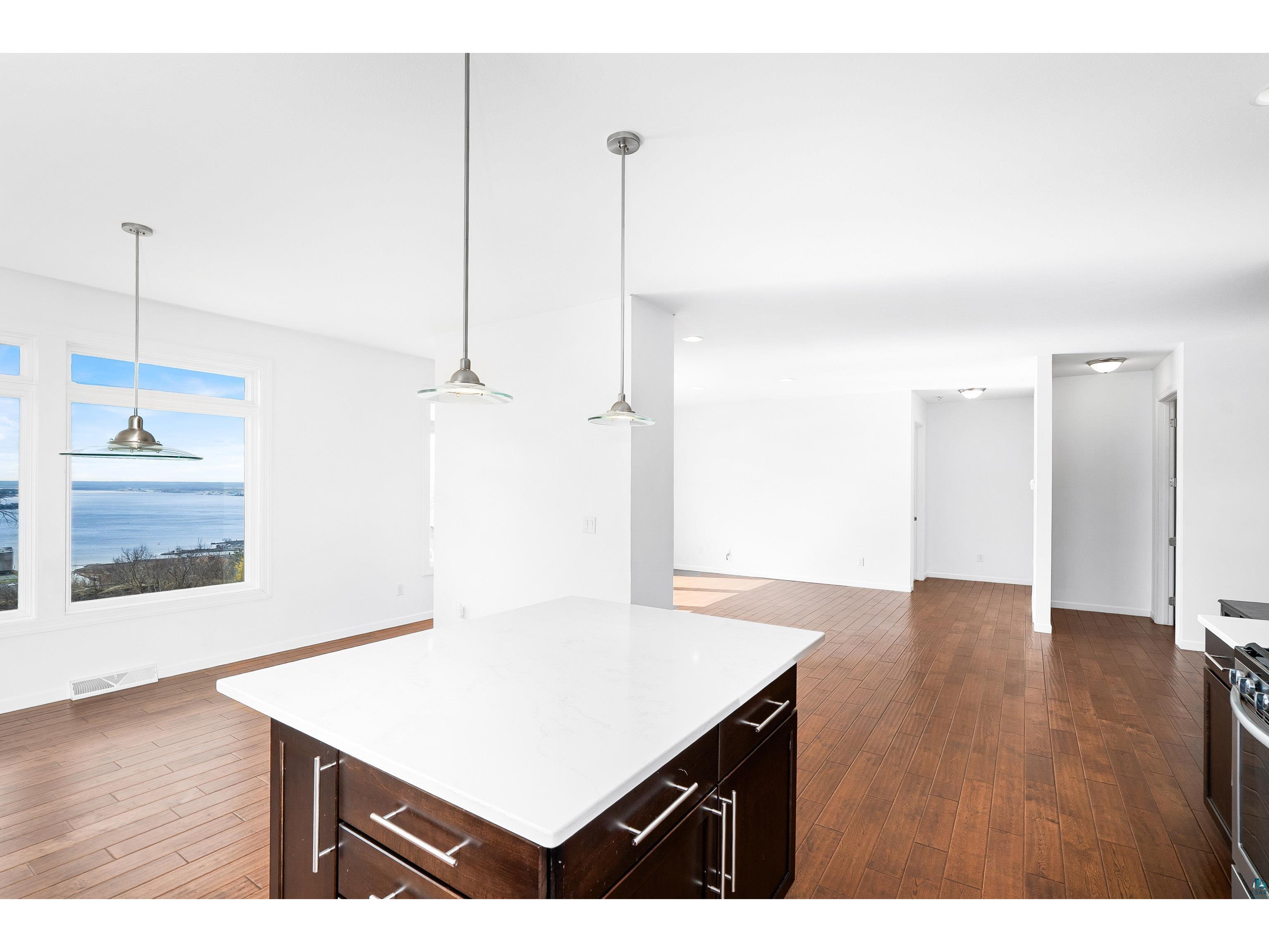 703 W 4th St Duluth MN 55806 6125038 image16