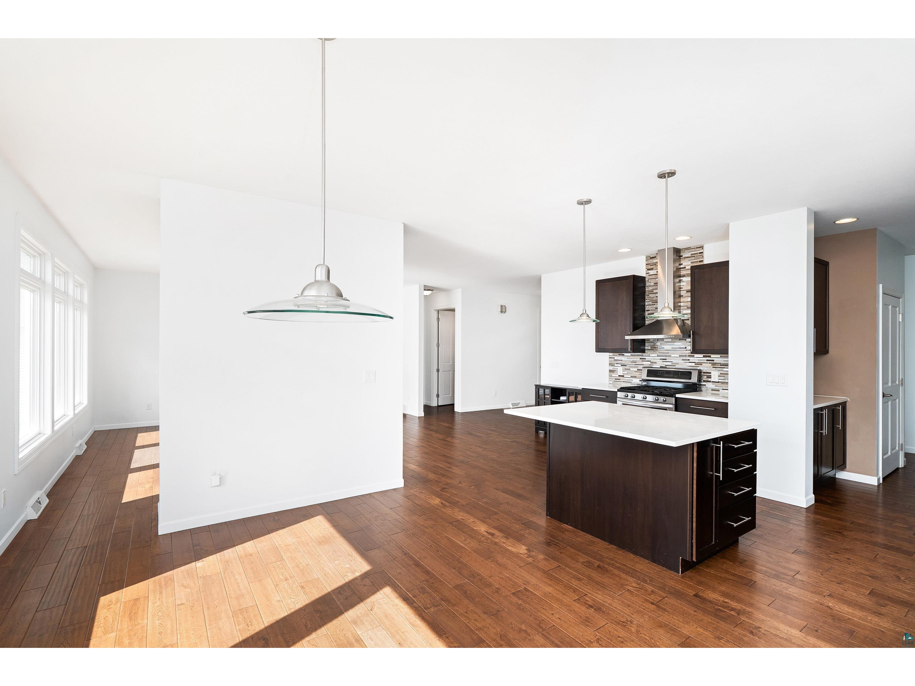 703 W 4th St Duluth MN 55806 6125038 image17