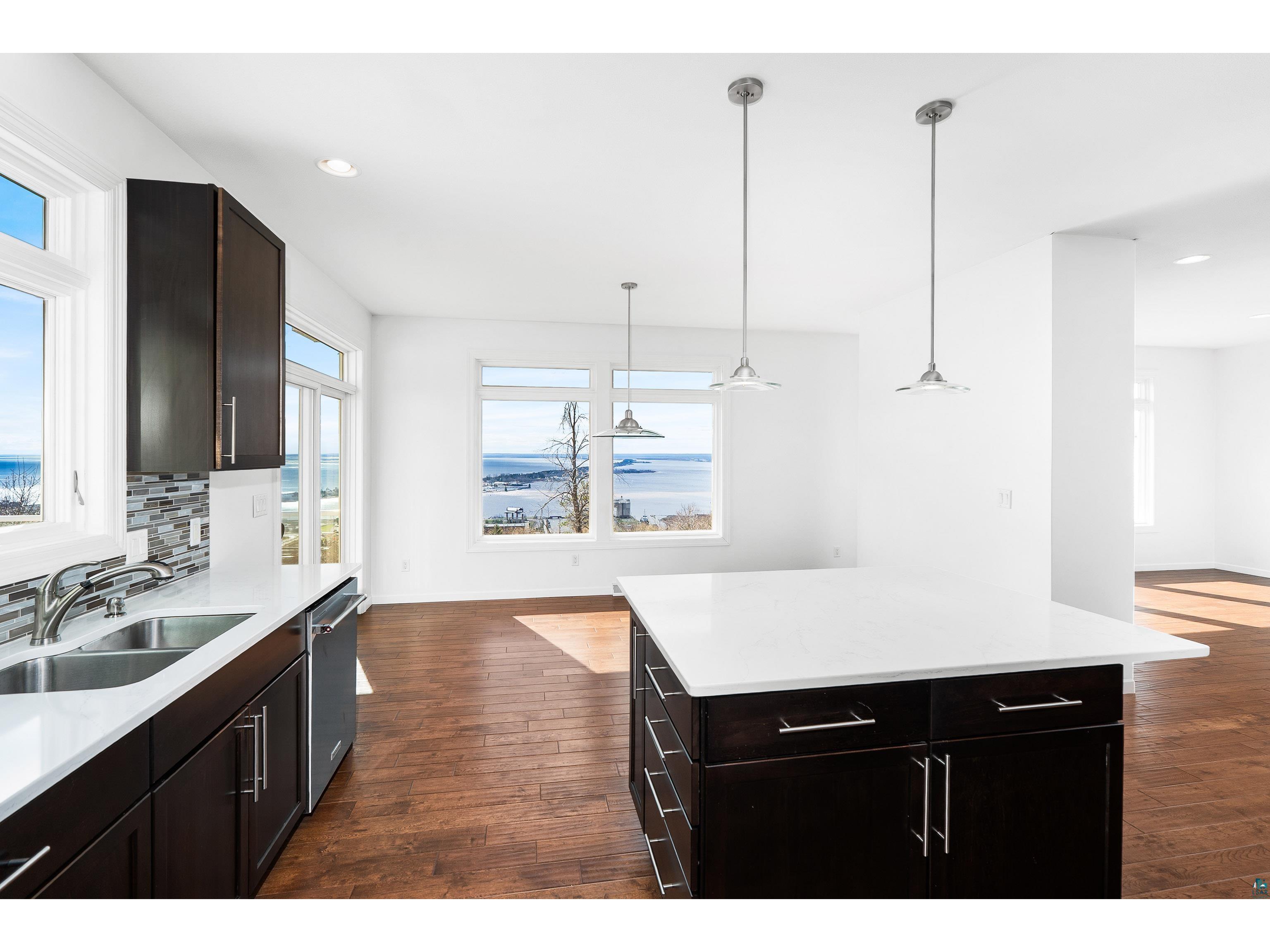703 W 4th St Duluth MN 55806 6125038 image21