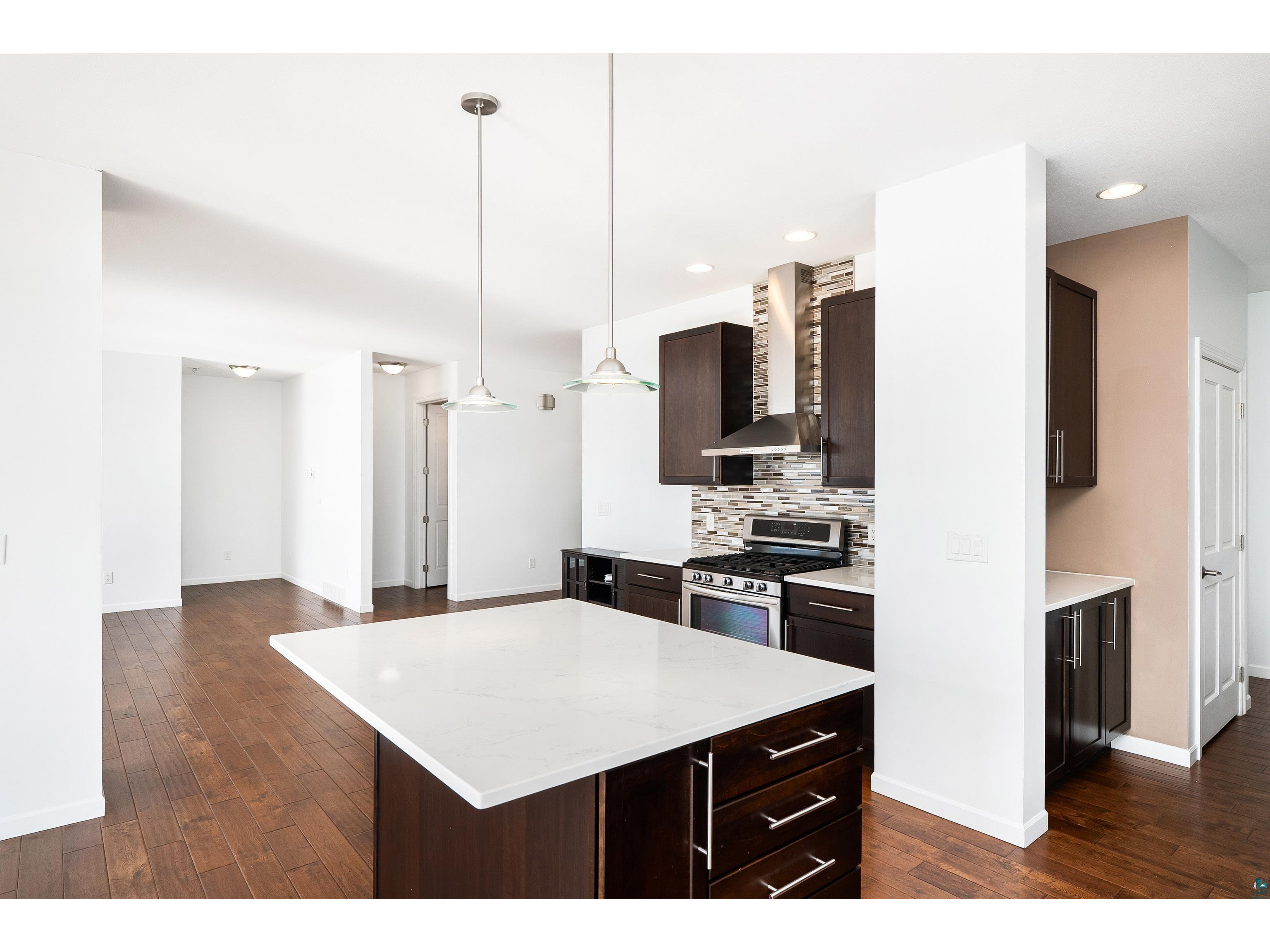 703 W 4th St Duluth MN 55806 6125038 image26