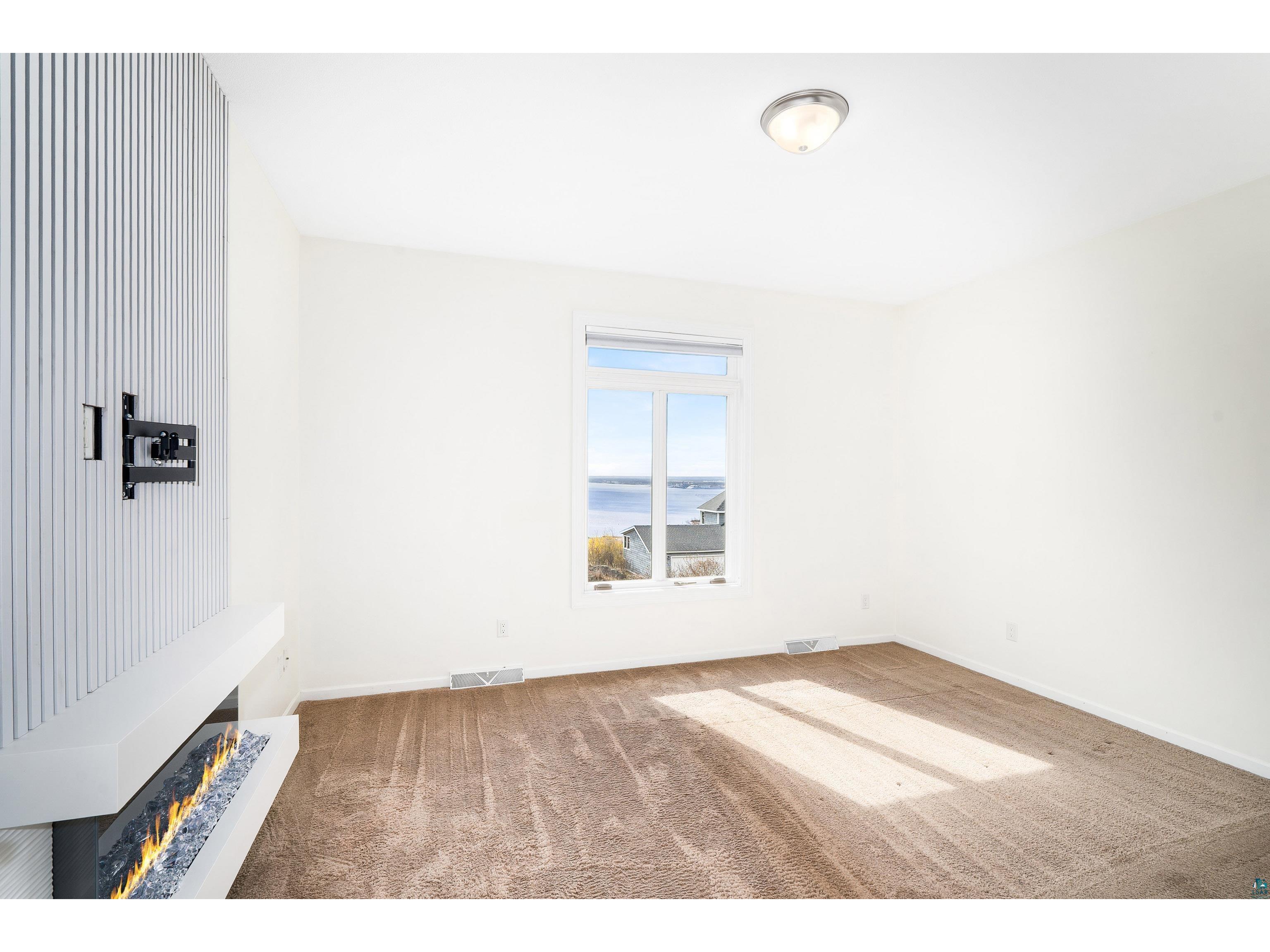 703 W 4th St Duluth MN 55806 6125038 image31