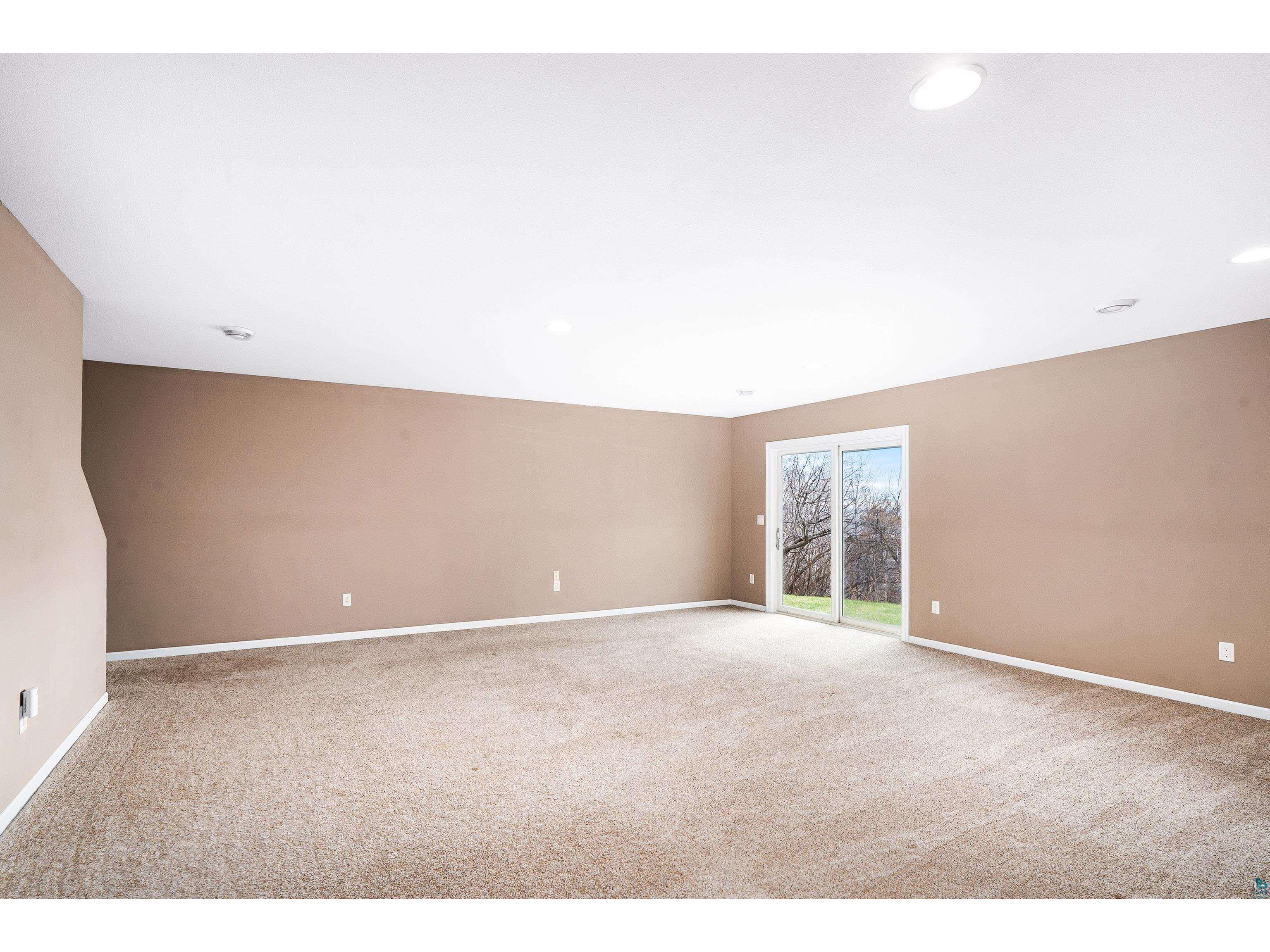 703 W 4th St Duluth MN 55806 6125038 image42