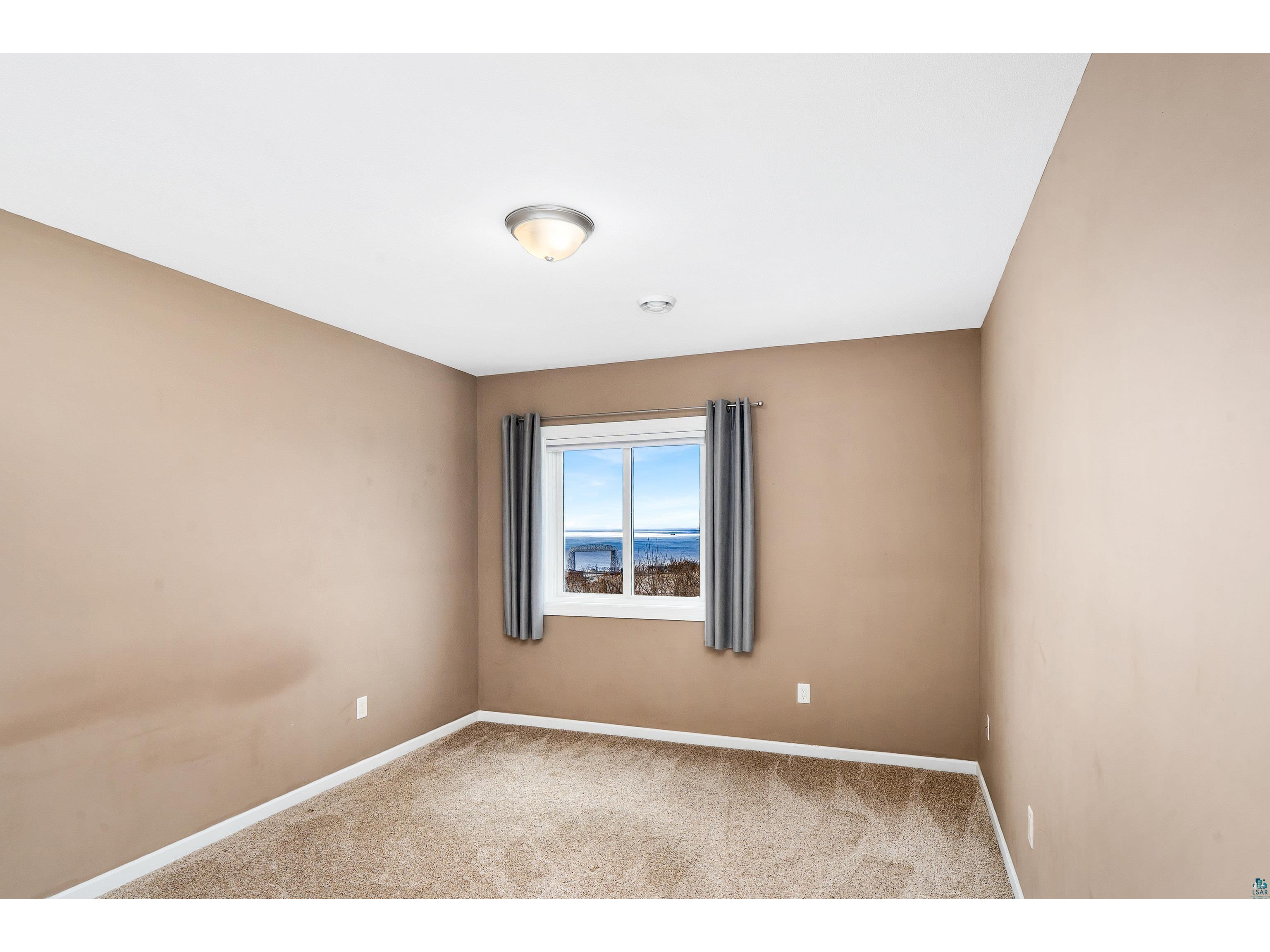 703 W 4th St Duluth MN 55806 6125038 image45