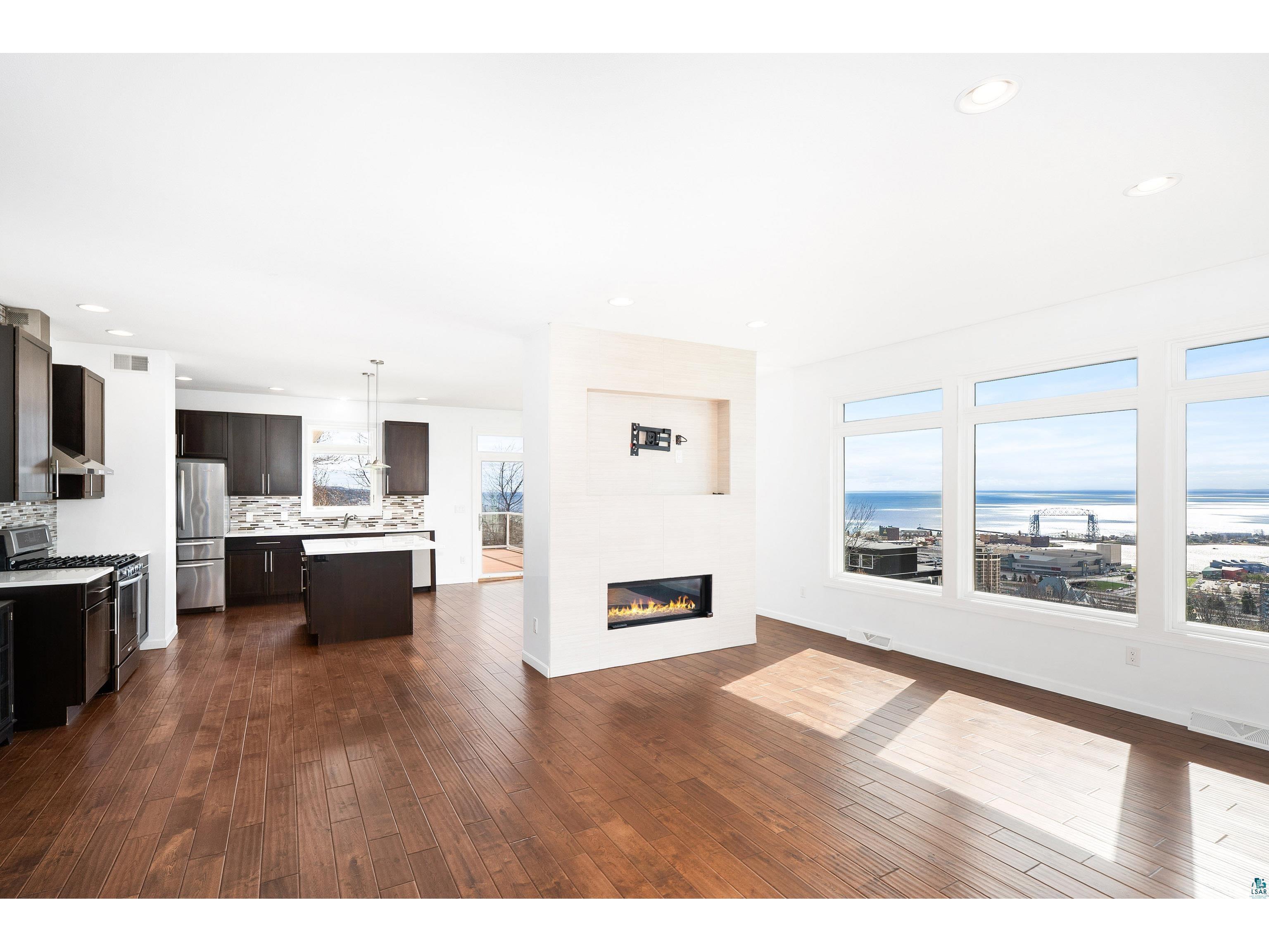 703 W 4th St Duluth MN 55806 6125038 image6