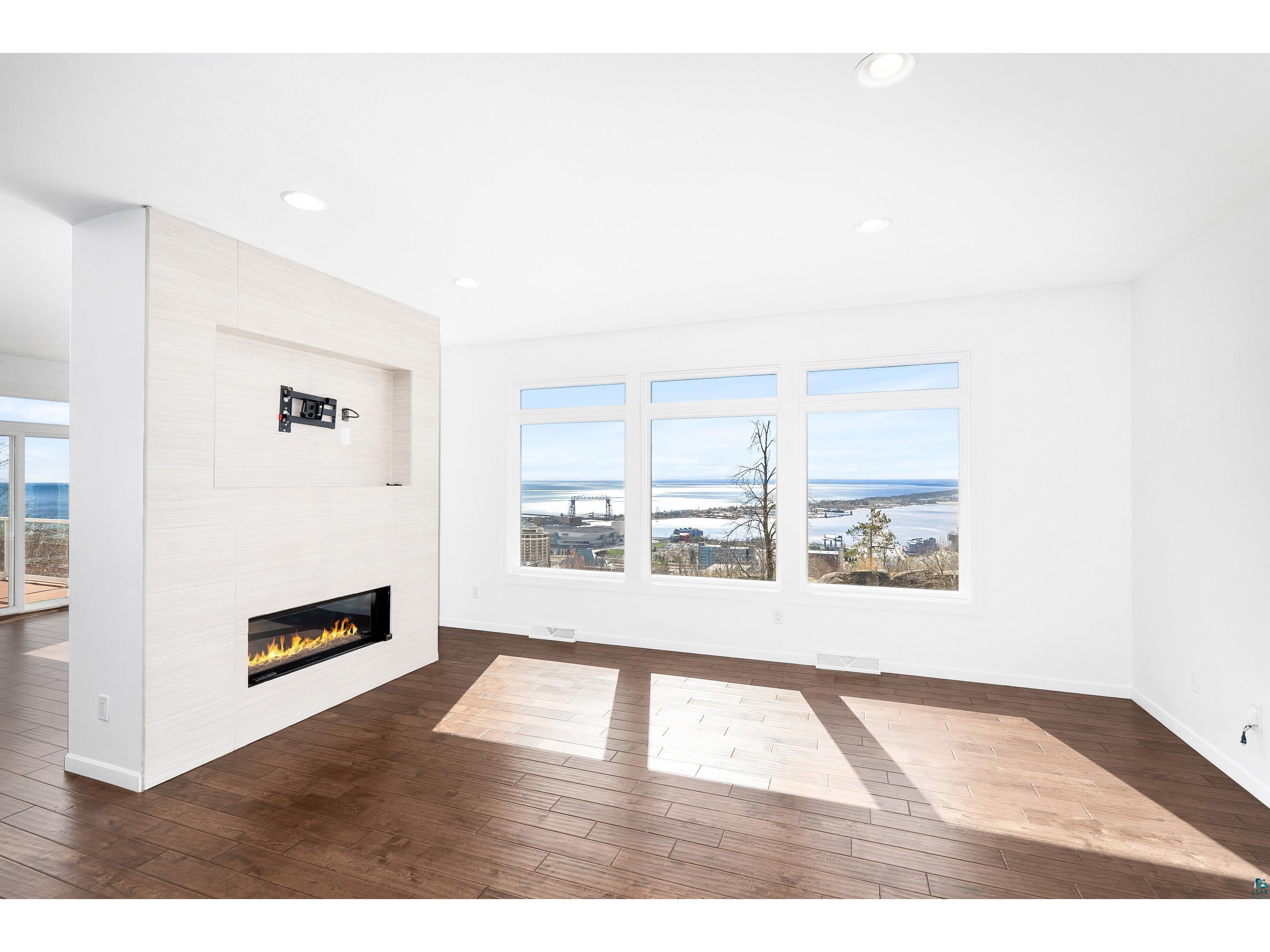 703 W 4th St Duluth MN 55806 6125038 image7