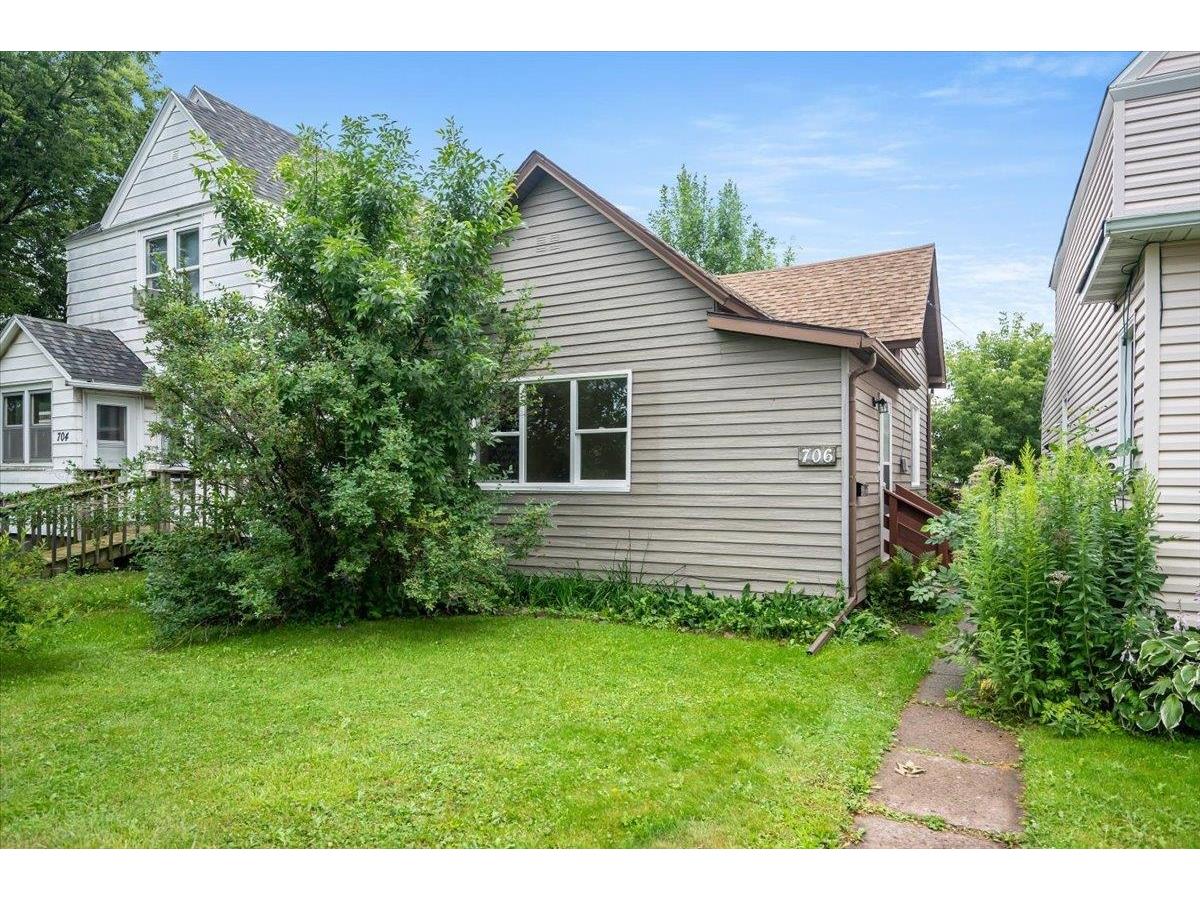 706 Broadway St Superior WI 54880 6121233 image1