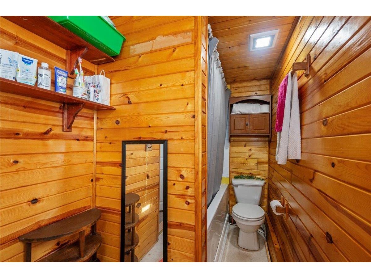 706 N Boundary Ave Duluth MN 55810 6123030 image10