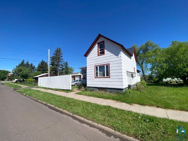709 N 5th St Superior WI 54880 6114103 image1