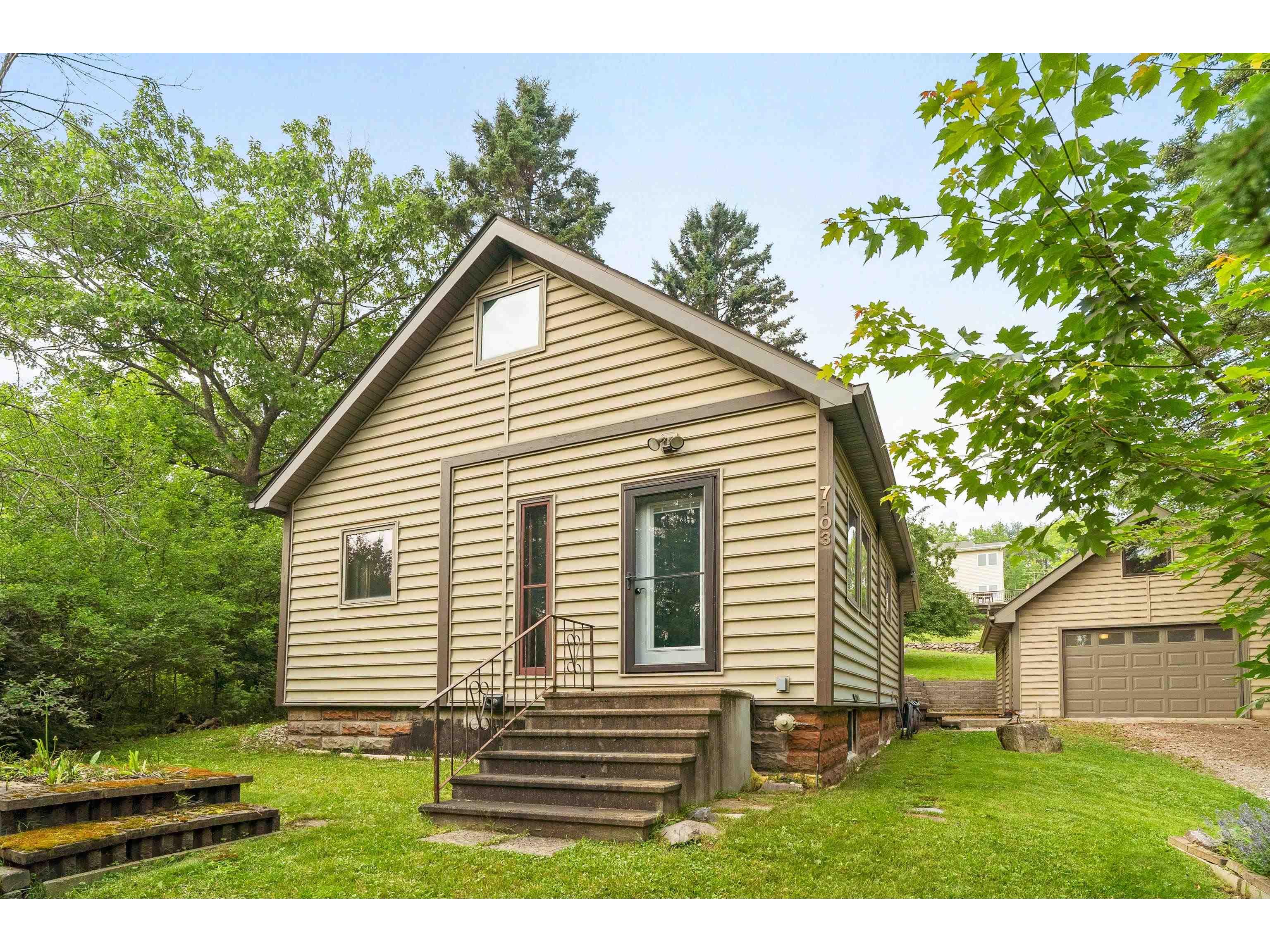 7103 Earl St Duluth MN 55810 6121017 image1