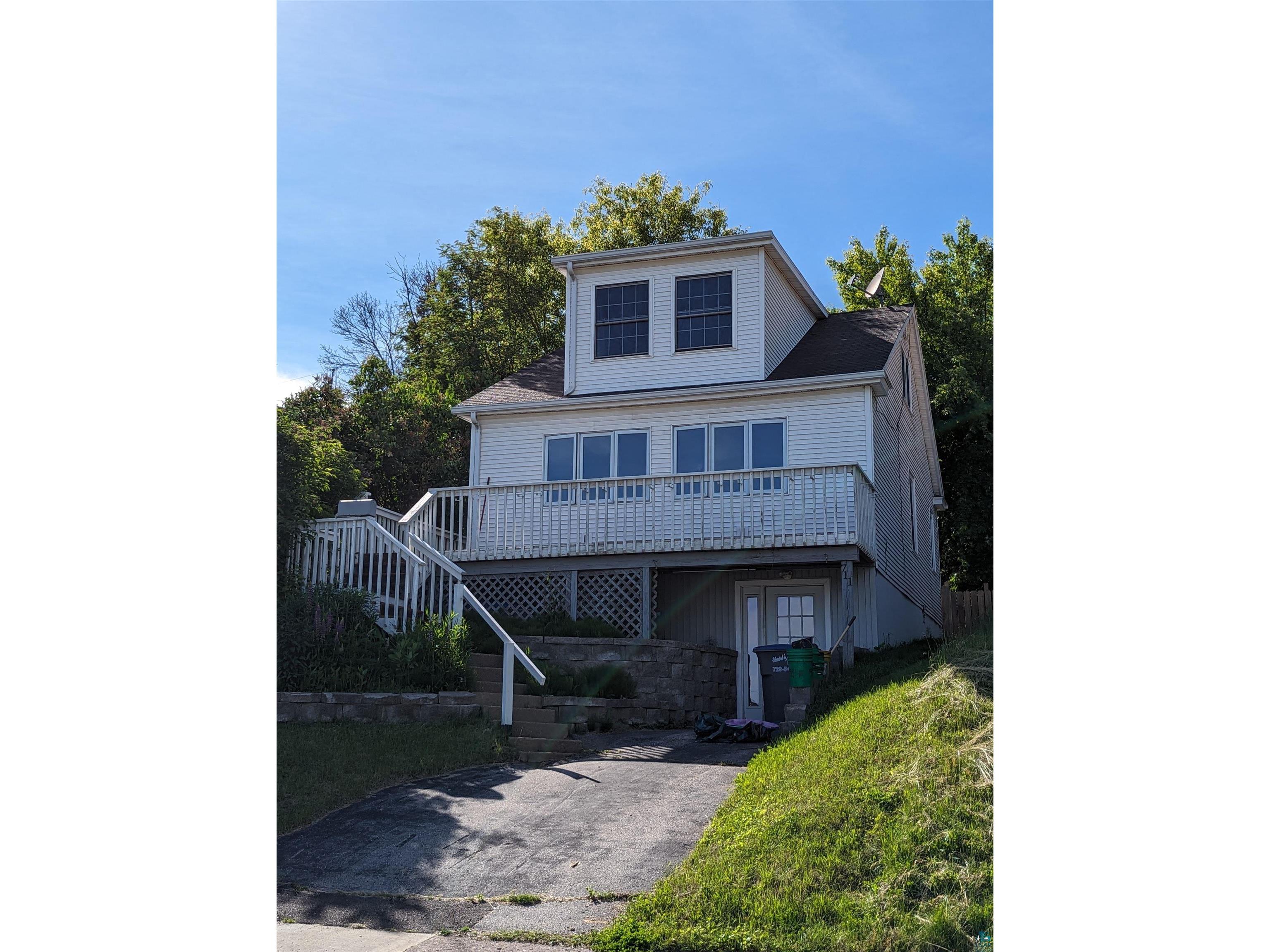 711 E 13th St Duluth MN 55805 6114249 image1