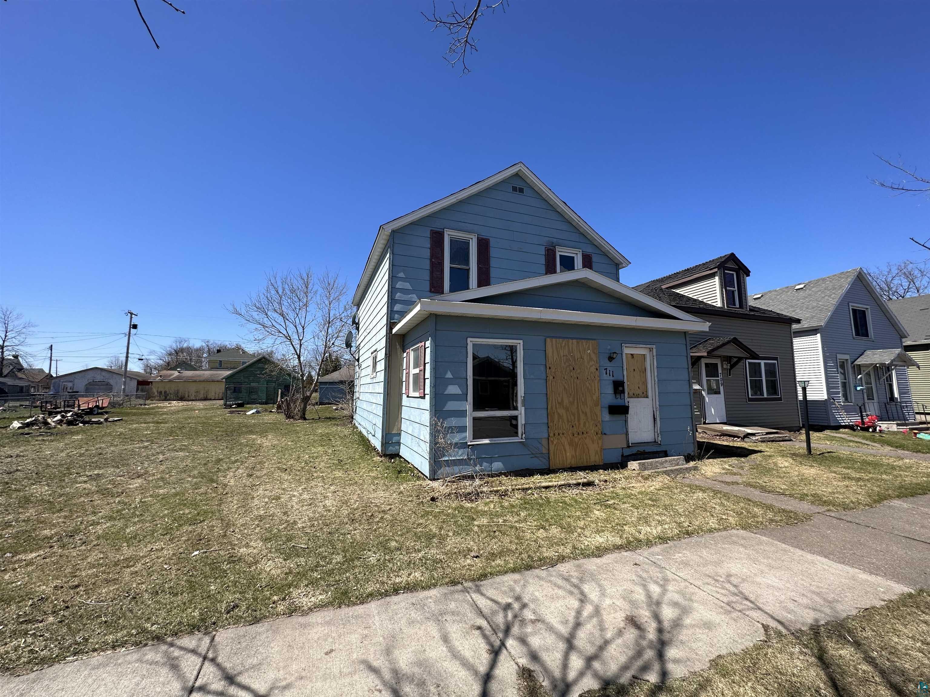 711 Weeks Ave Superior WI 54880 6107920 image1