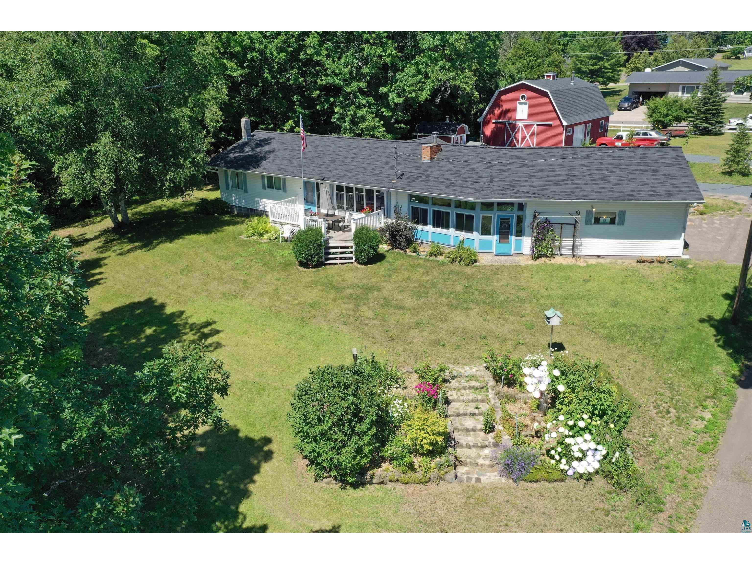 712 Wilson Ave, Bayfield, WI, 54814 MLS 7743722 Edina Realty