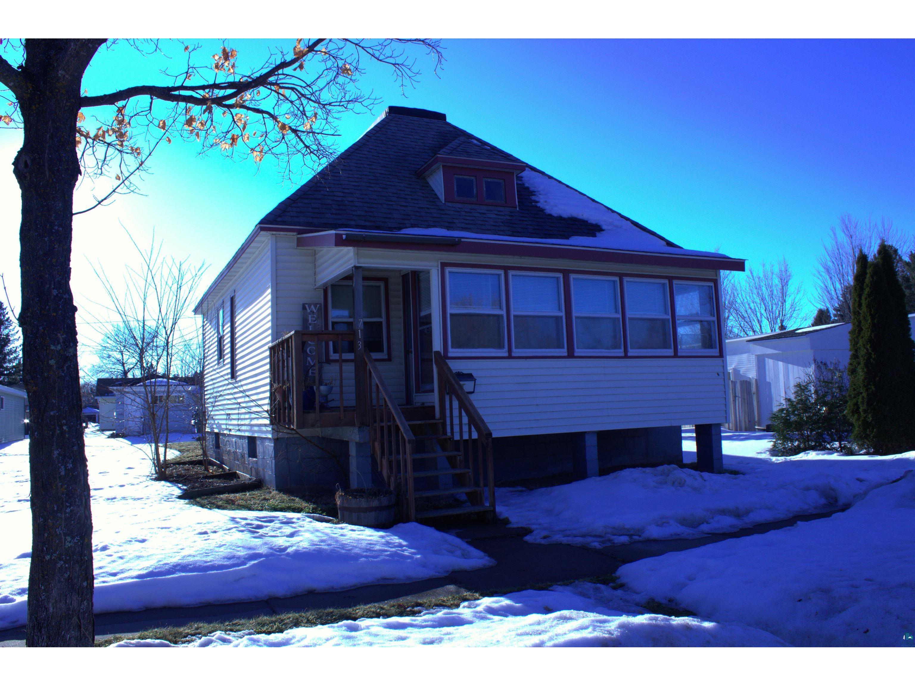 713 7th Ave E Ashland WI 54806 6123701 image1
