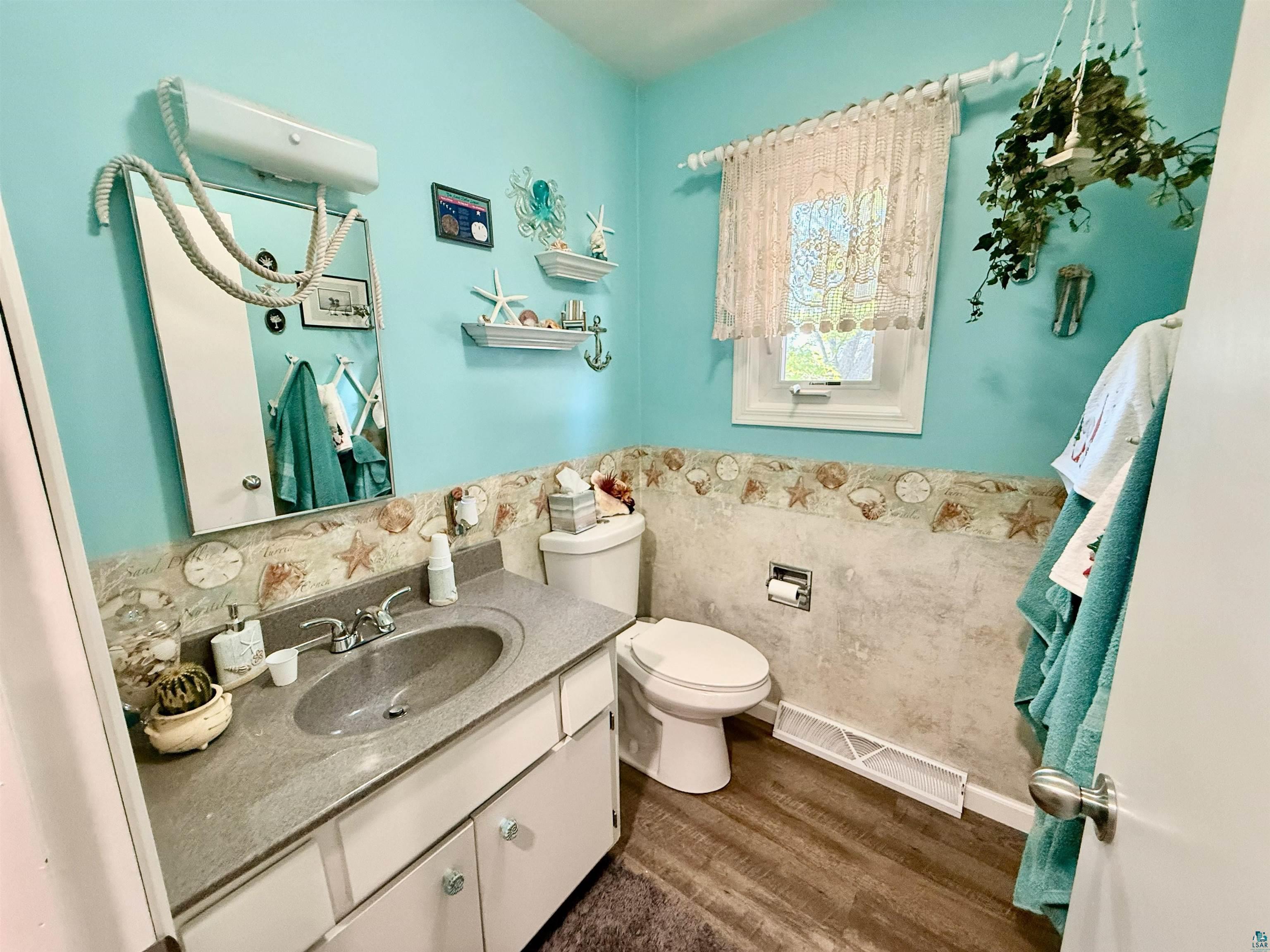 714 W 5th St Washburn WI 54891 6125515 image10