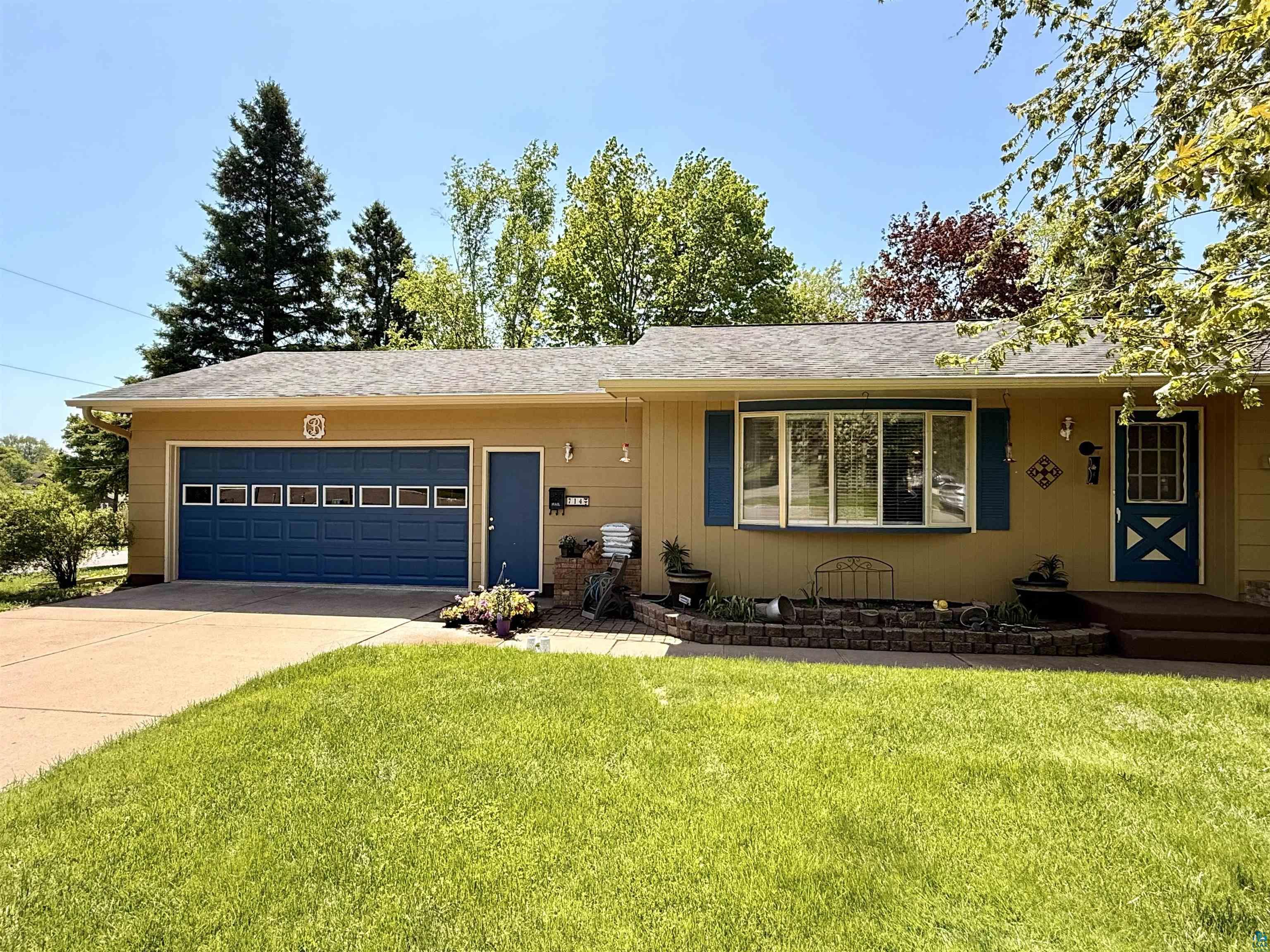 714 W 5th St Washburn WI 54891 6125515 image2