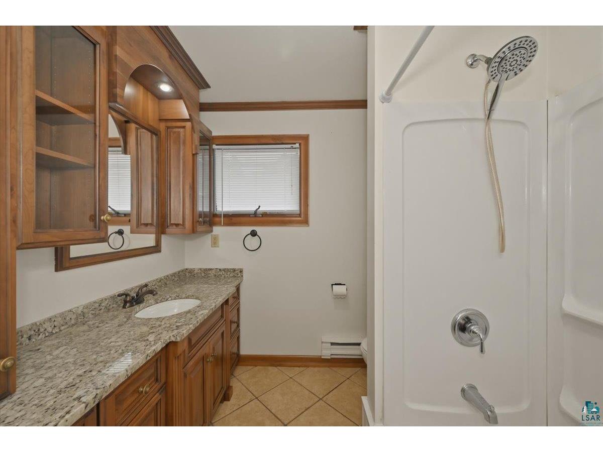 716-718 22nd Ave E Superior WI 54880 6126158 image11