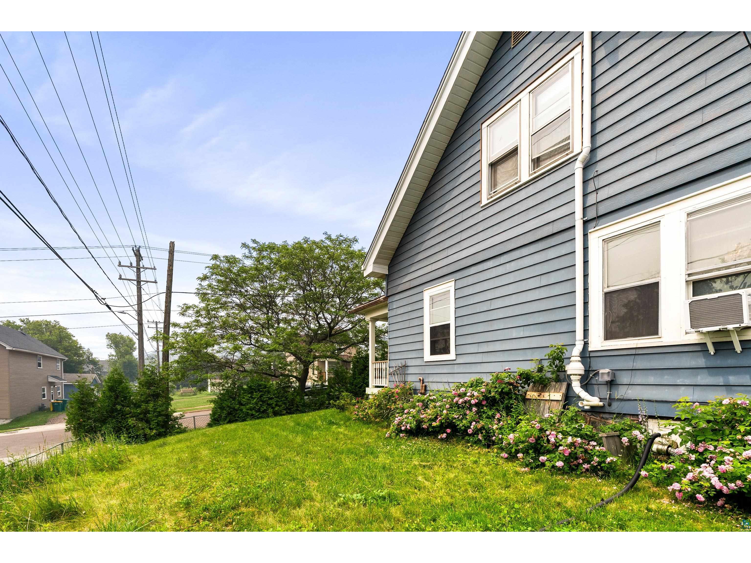 718 N 1st Ave E Duluth MN 55805 6126816 image34