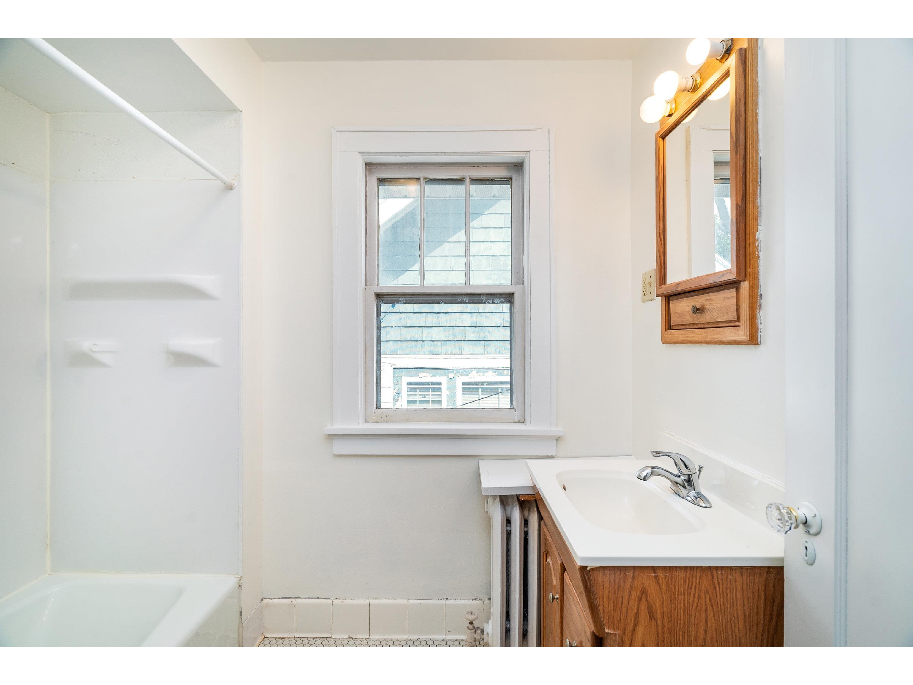 719 N 16th Ave E Duluth MN 55812 6121325 image24