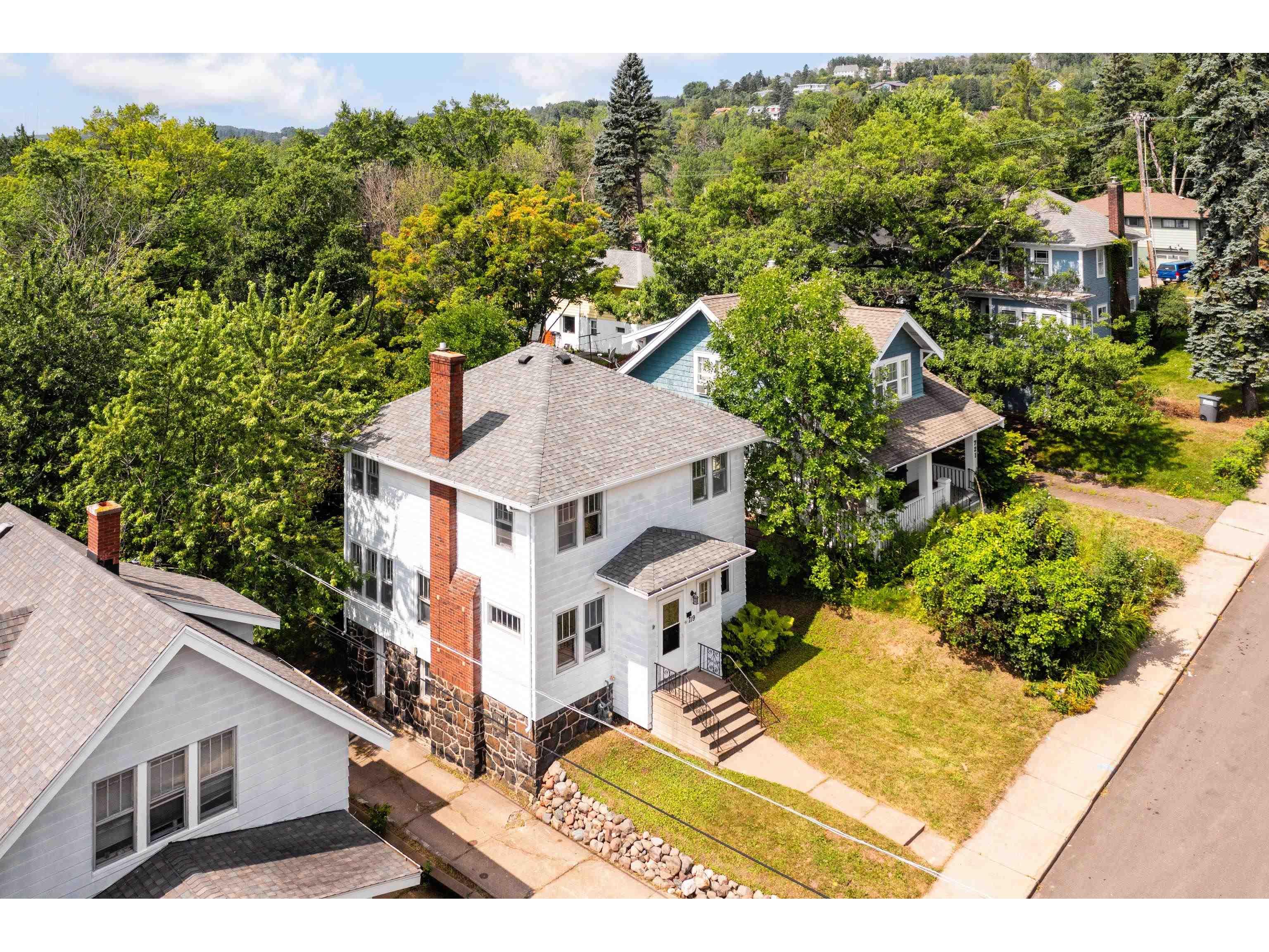 719 N 16th Ave E Duluth MN 55812 6121325 image44