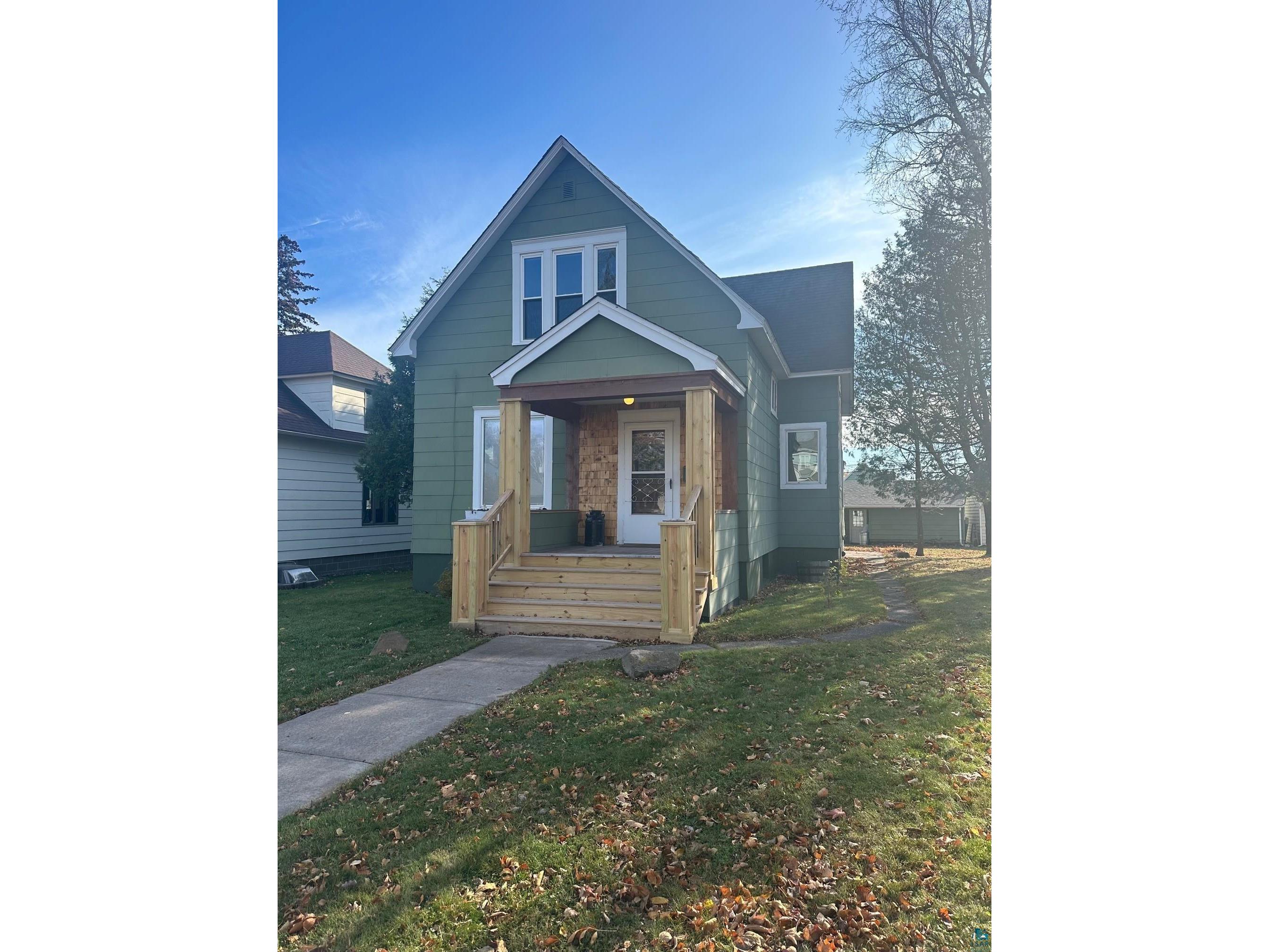 722 10th Ave Two Harbors MN 55616 6116877 image1