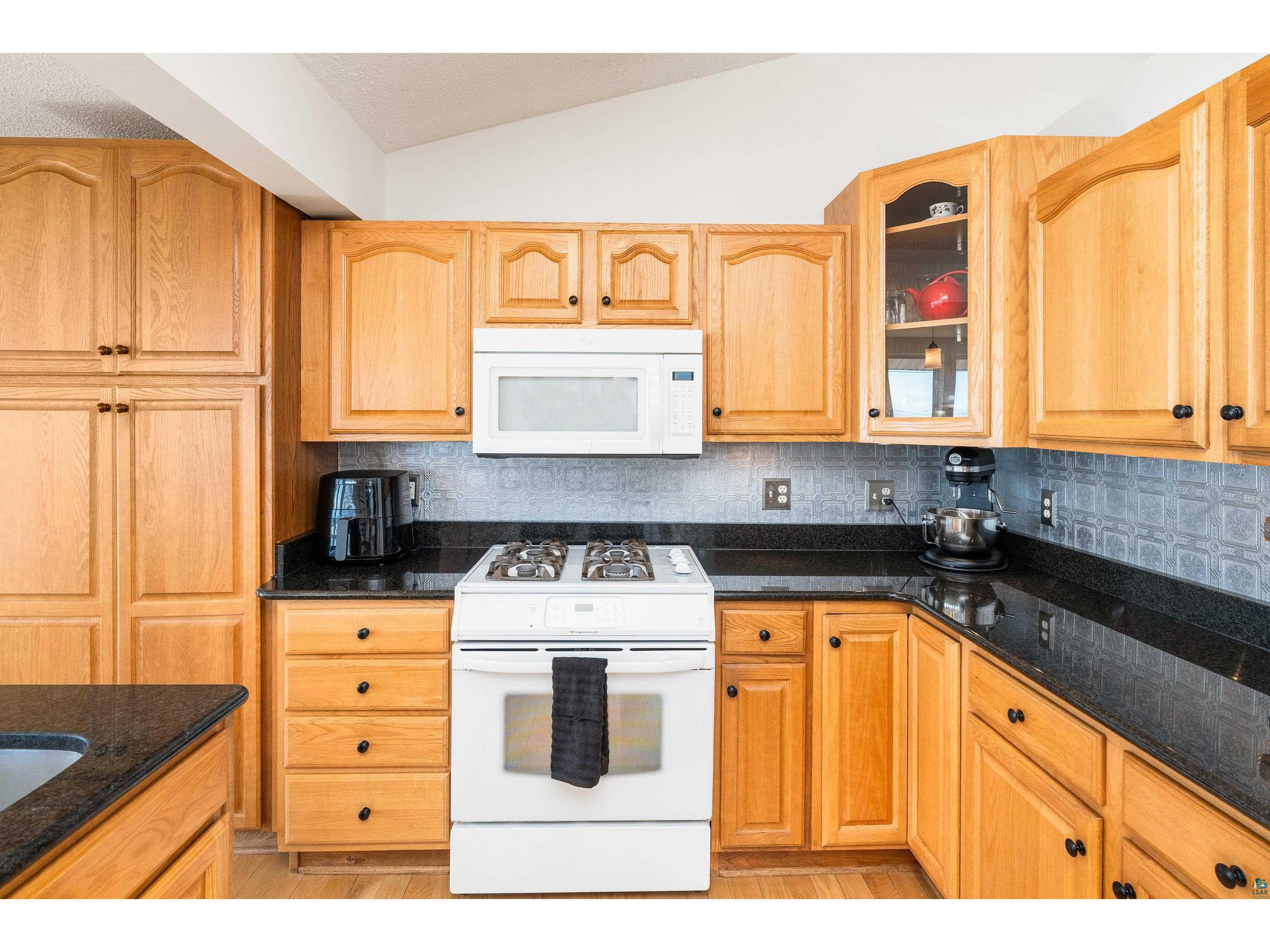 726 W 5th St Duluth MN 55806 6124699 image21