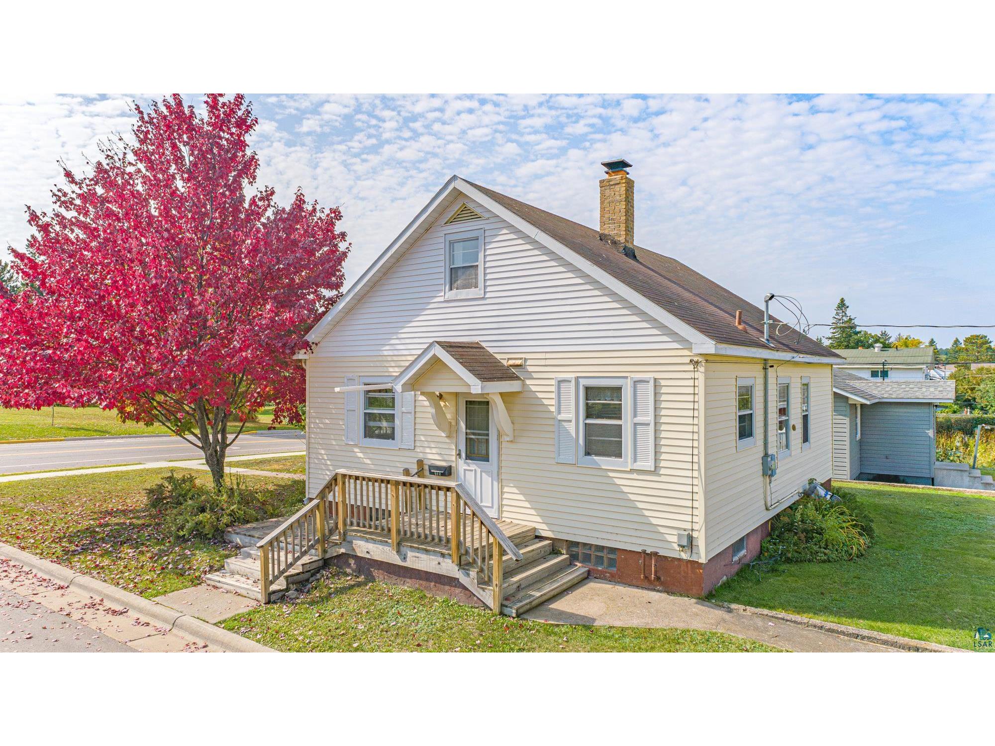 745 E James St Ely MN 55731 6110782 image1