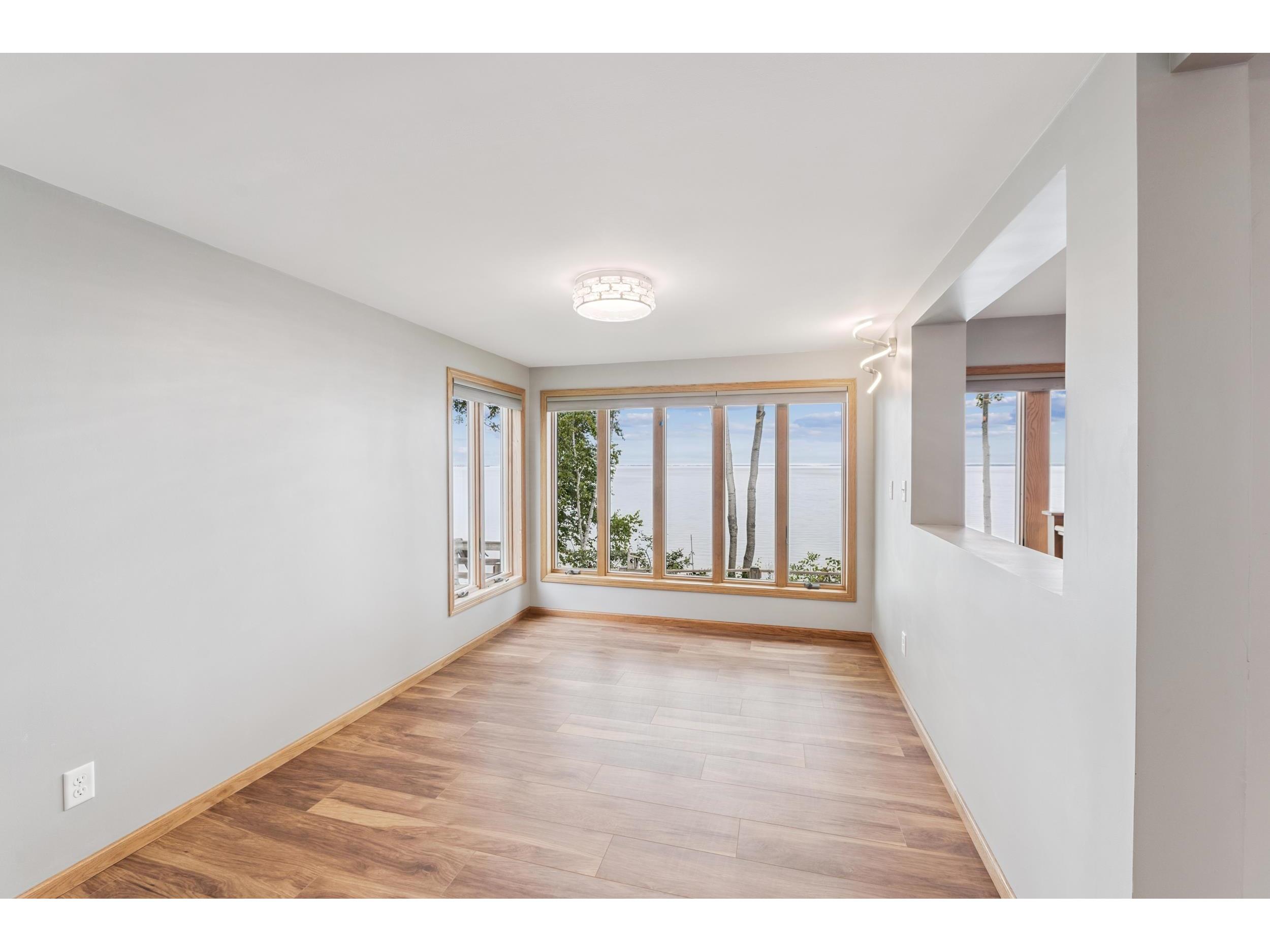 74520 Lakeshore Dr Washburn WI 54891 - Lake Superior 6121881 image10