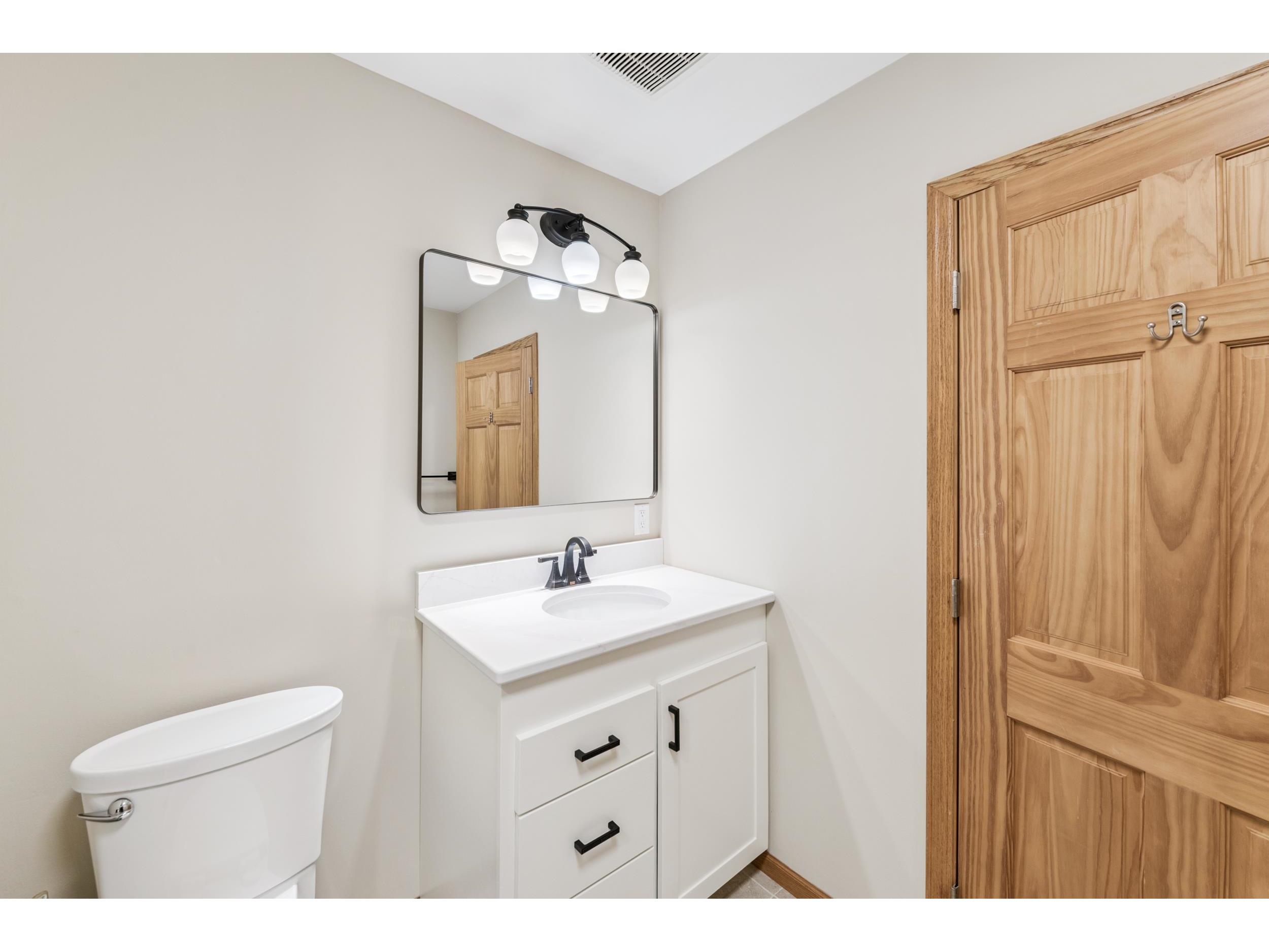 74520 Lakeshore Dr Washburn WI 54891 - Lake Superior 6121881 image17