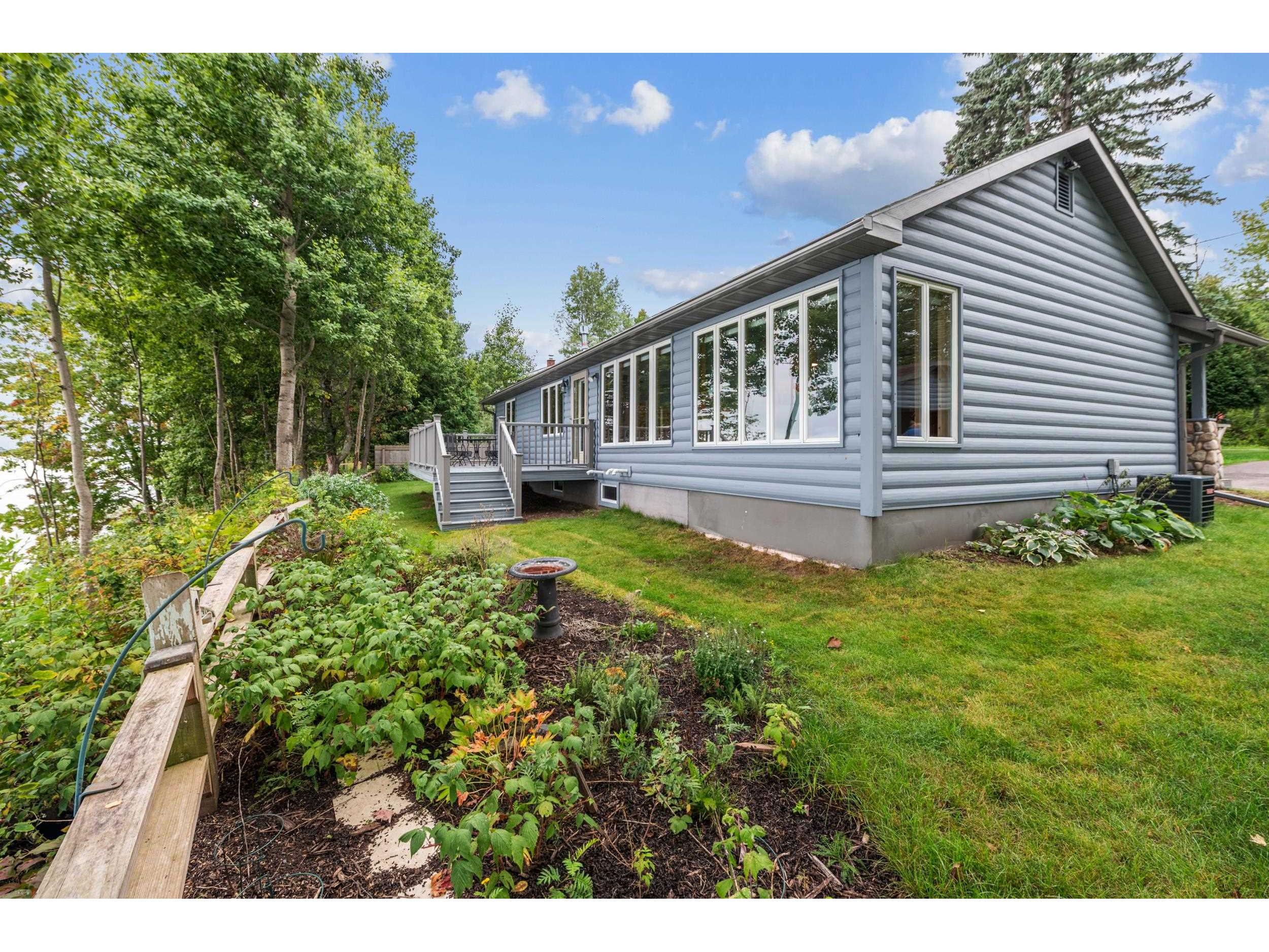 74520 Lakeshore Dr Washburn WI 54891 - Lake Superior 6121881 image27