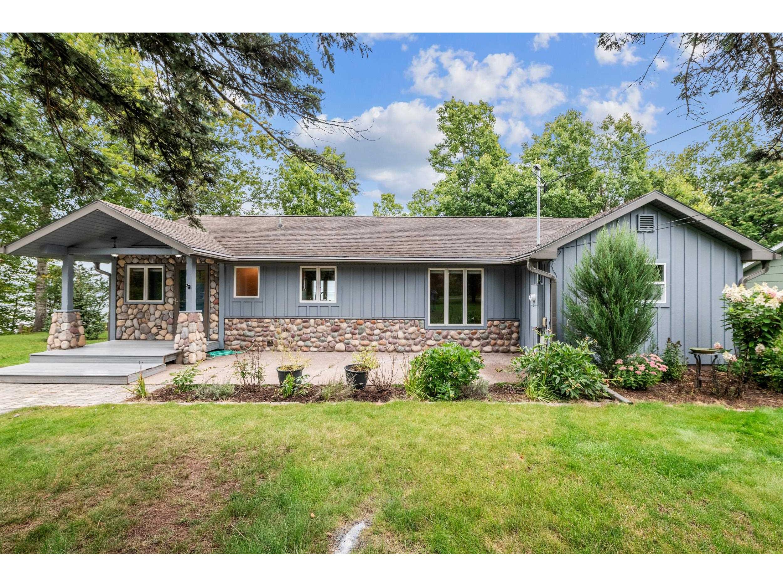 74520 Lakeshore Dr Washburn WI 54891 - Lake Superior 6121881 image3