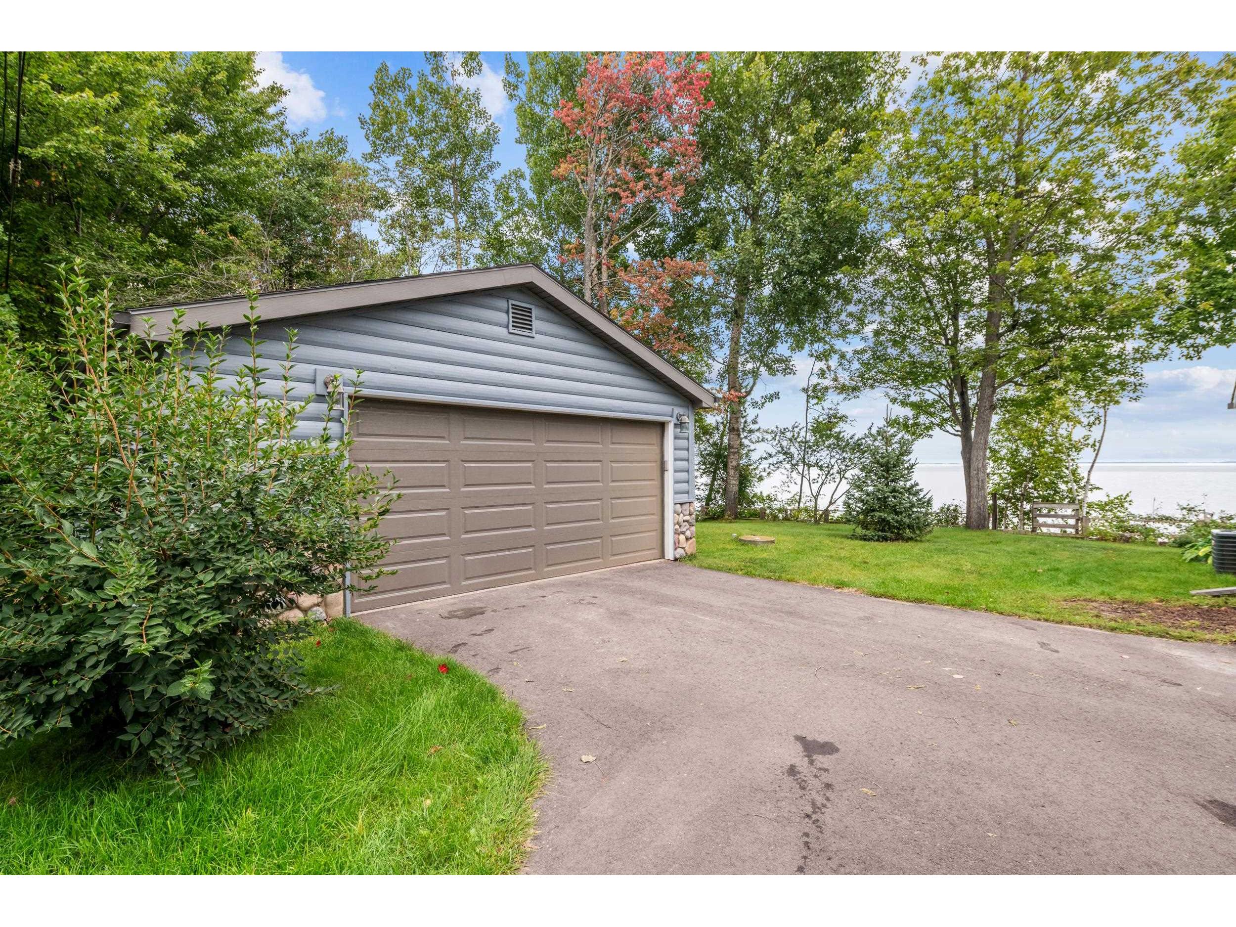 74520 Lakeshore Dr Washburn WI 54891 - Lake Superior 6121881 image30