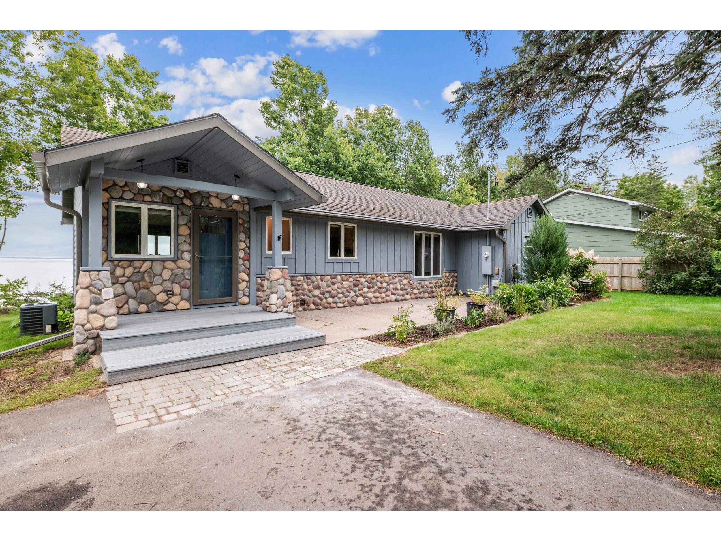 74520 Lakeshore Dr Washburn WI 54891 - Lake Superior 6121881 image4