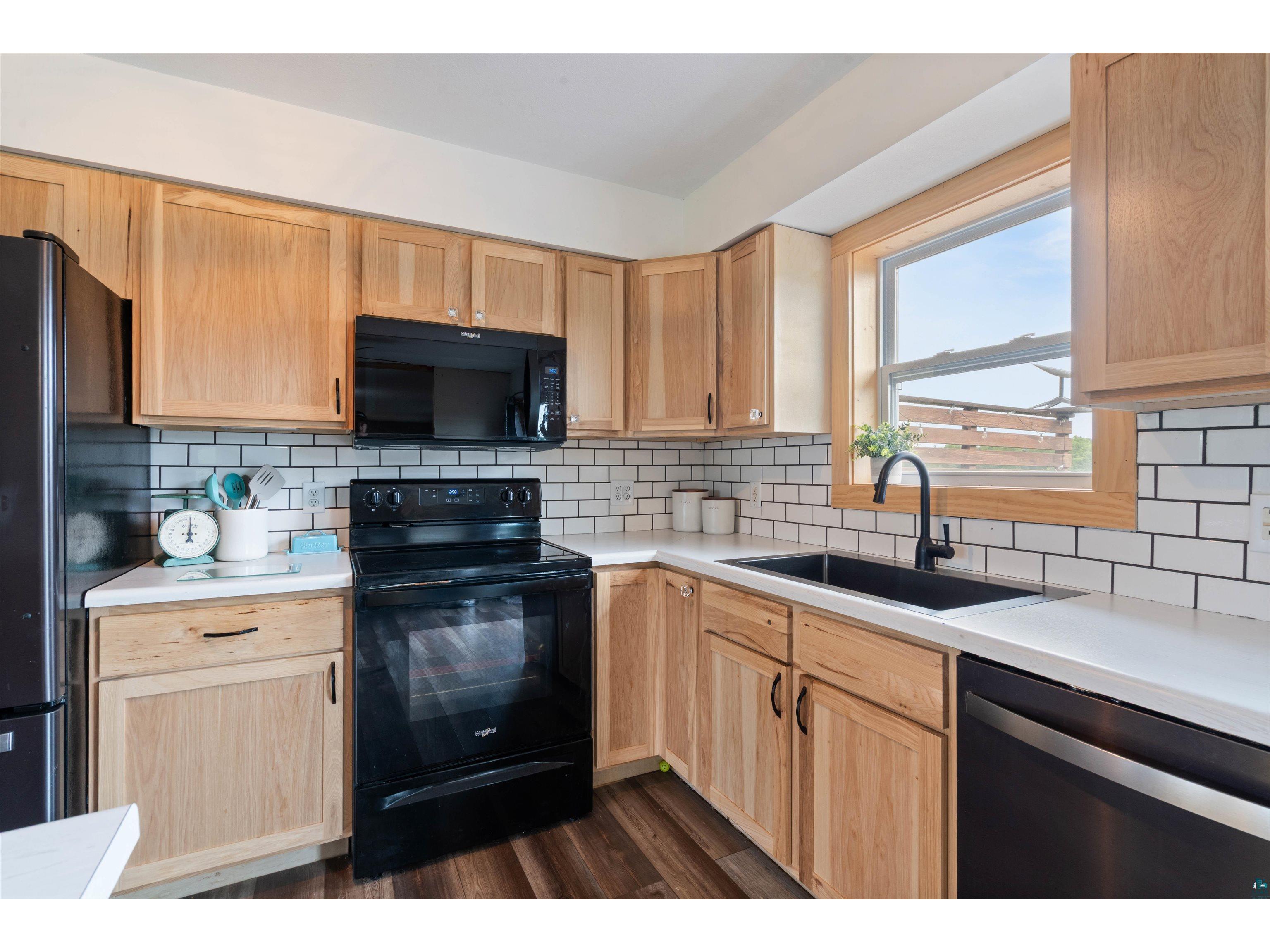 7498 Highway 2 Saginaw MN 55779 6126162 image10