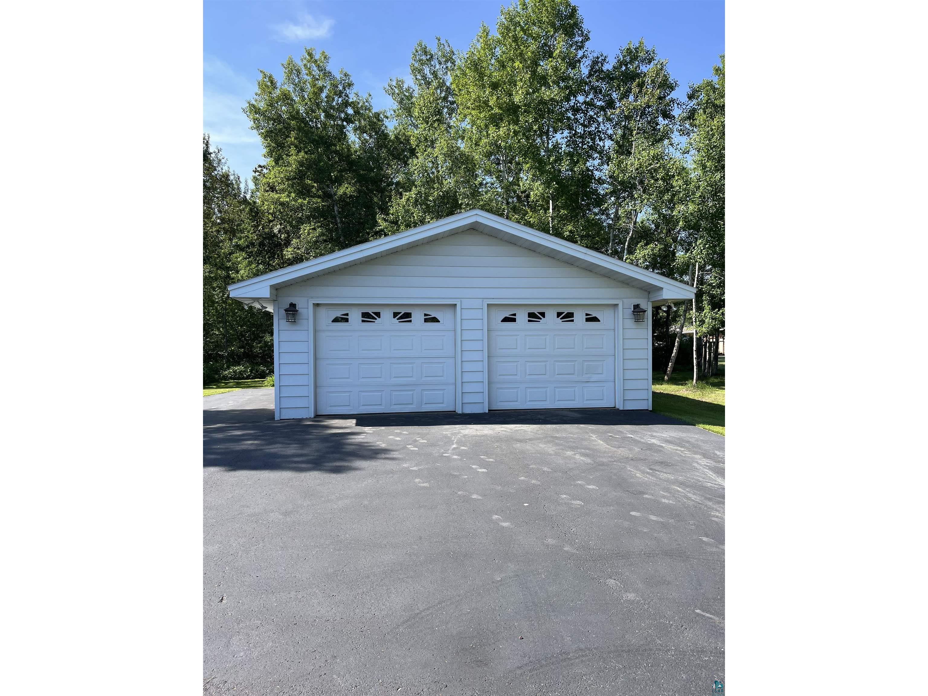 7911 Congdon Blvd Duluth MN 55804 - Lake Superior 6126684 image3