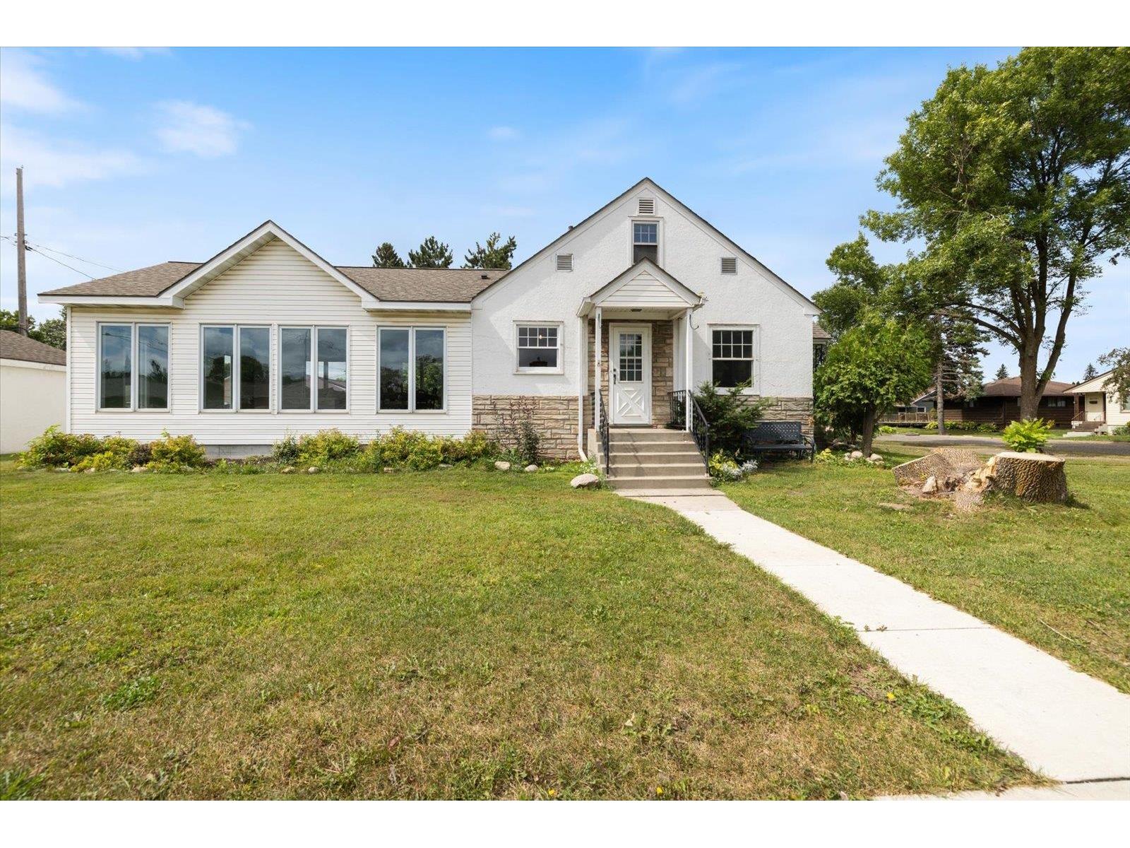 802 6th St S Virginia MN 55792 6121648 image1