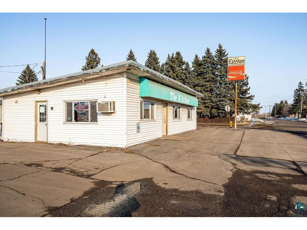 803 N 5th St Superior WI 54880 6123886 image16